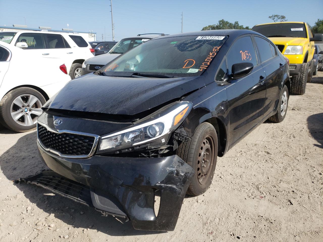 Photo 2 from auction – 2017 KIA FORTE LX with VIN 3KPFK4A75HE085055