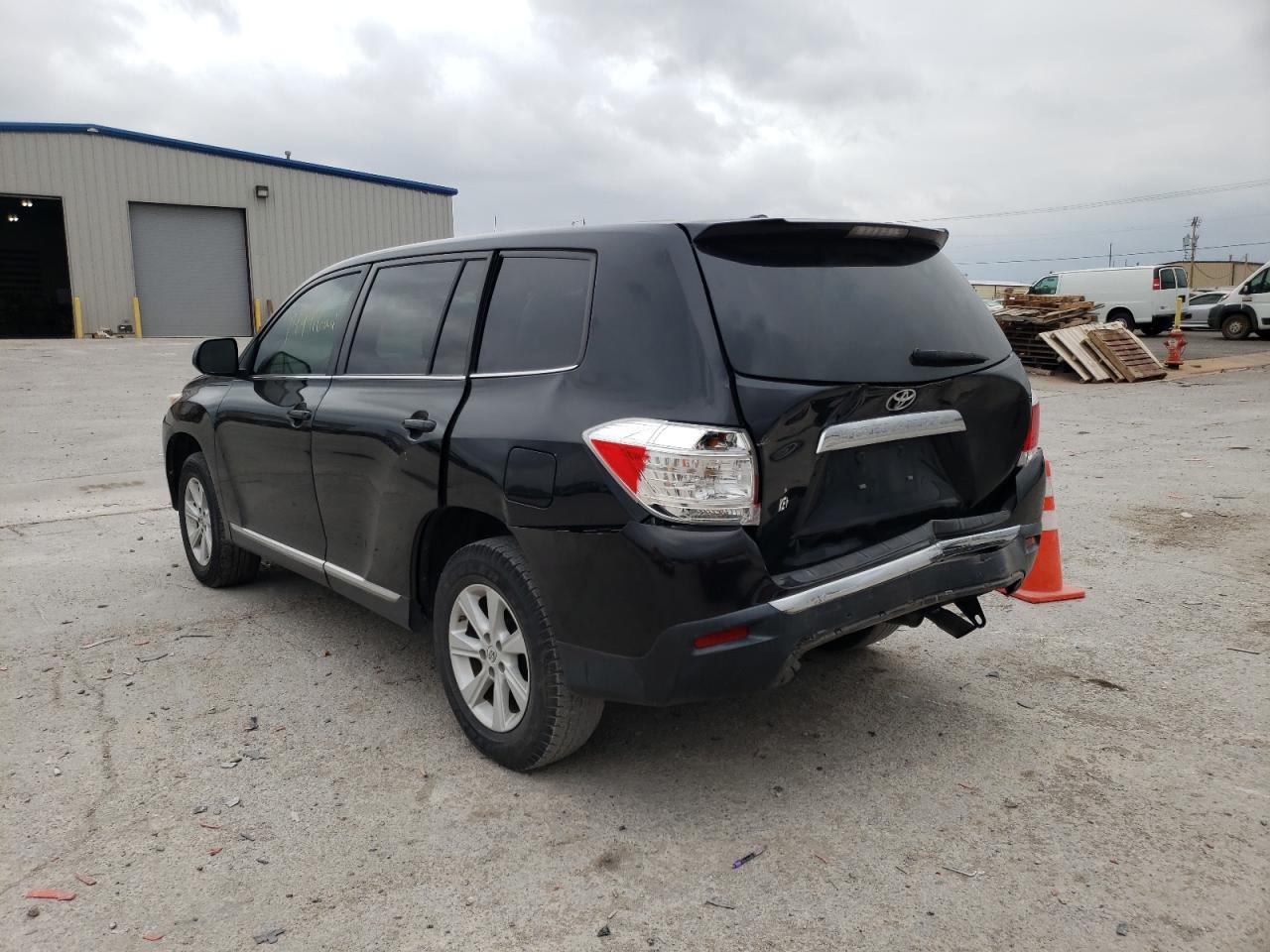 Photo 3 from auction – 2012 TOYOTA HIGHLANDER with VIN 5TDZA3EH6CS024826
