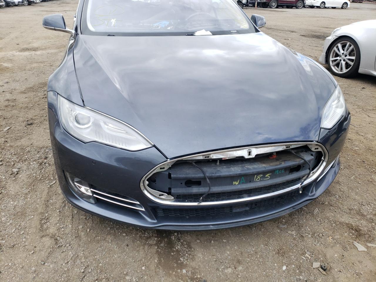 Photo 9 from auction – 2014 TESLA MODEL S with VIN 5YJSA1H15EFP54125