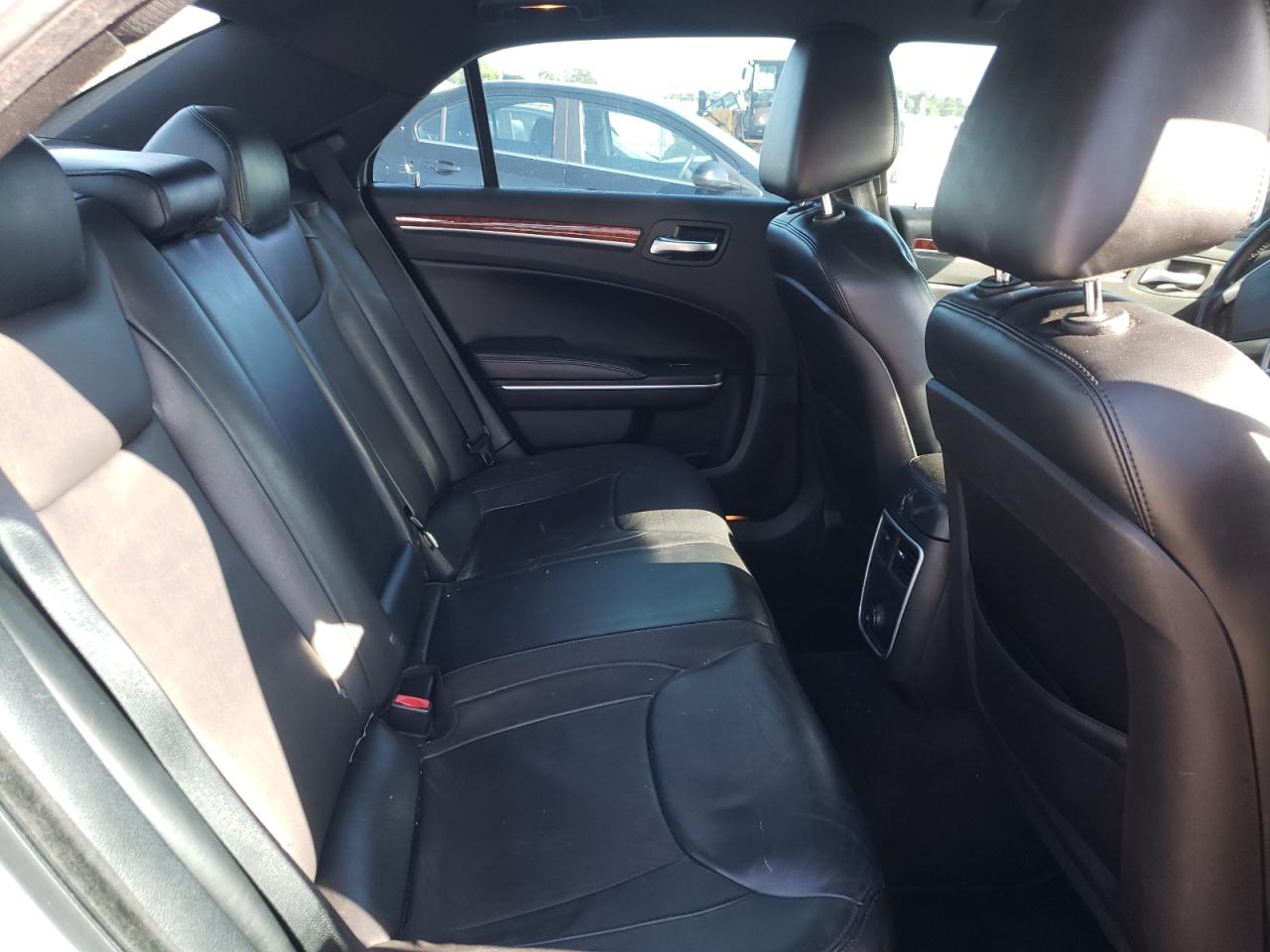 Photo 6 from auction – 2014 CHRYSLER 300 with VIN 2C3CCAAG6EH288703