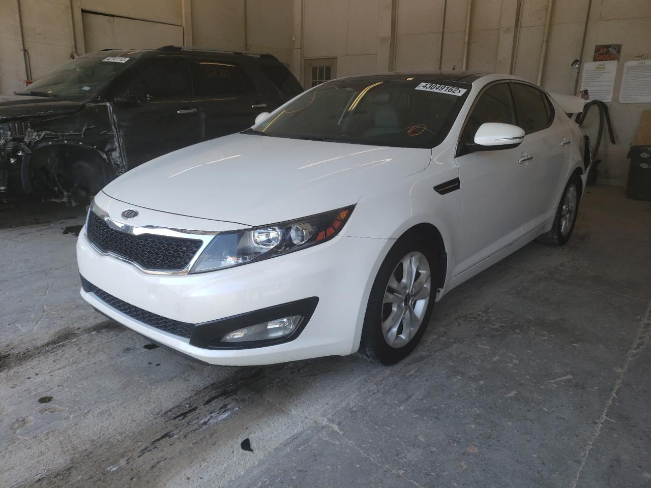 Photo 2 from auction – 2011 KIA OPTIMA EX with VIN KNAGN4A78B5086535