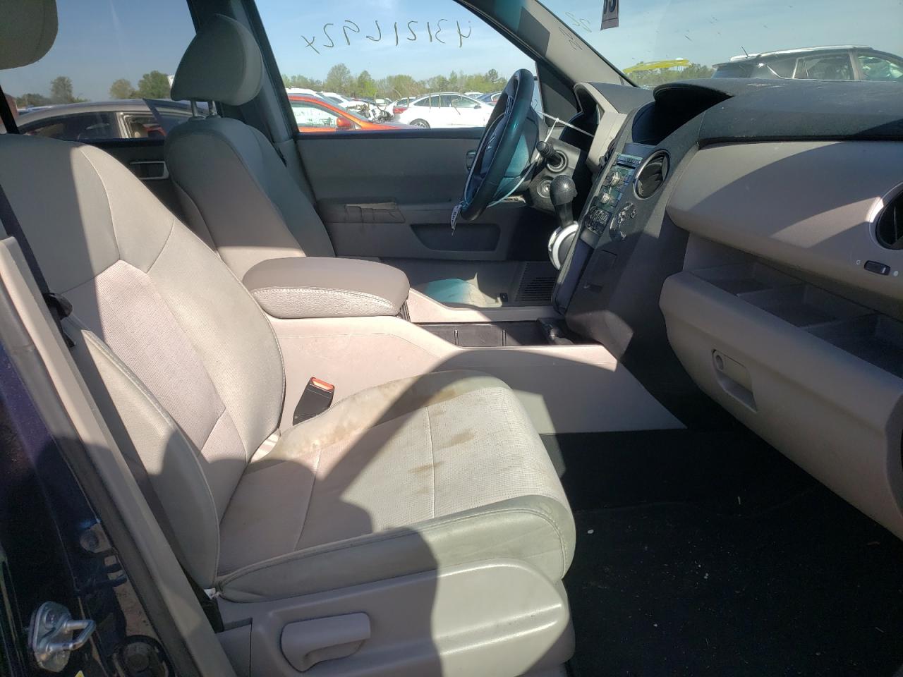 Photo 5 from auction – 2011 HONDA PILOT EX with VIN 5FNYF3H41BB015914