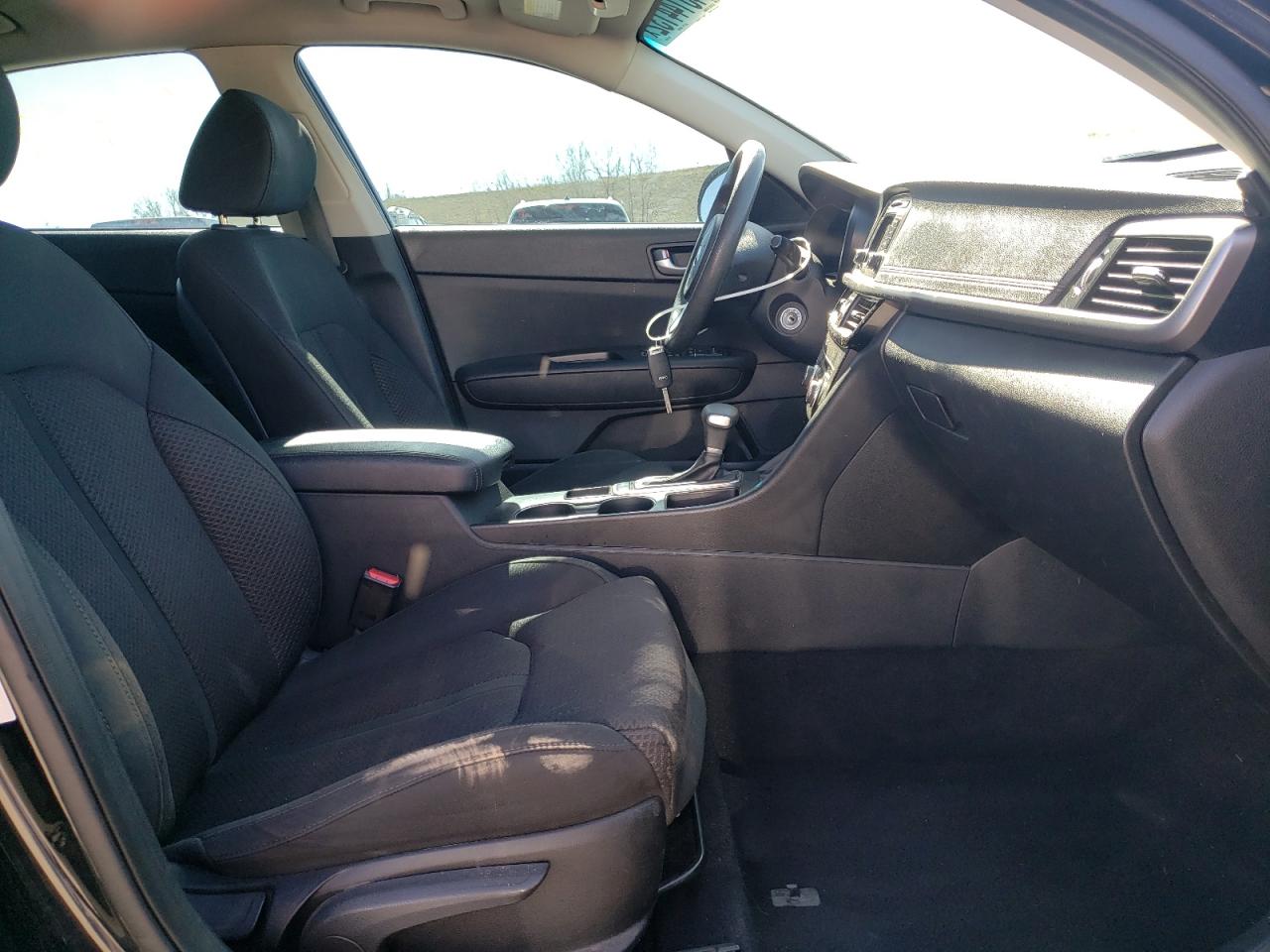 Photo 5 from auction – 2016 KIA OPTIMA LX with VIN 5XXGT4L33GG059815