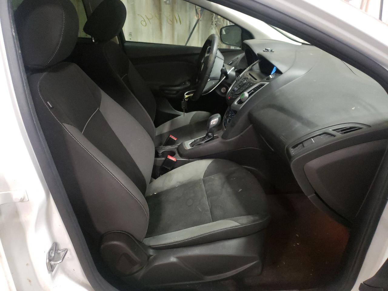 Photo 5 from auction – 2014 FORD FOCUS SE with VIN 1FADP3F26EL423362