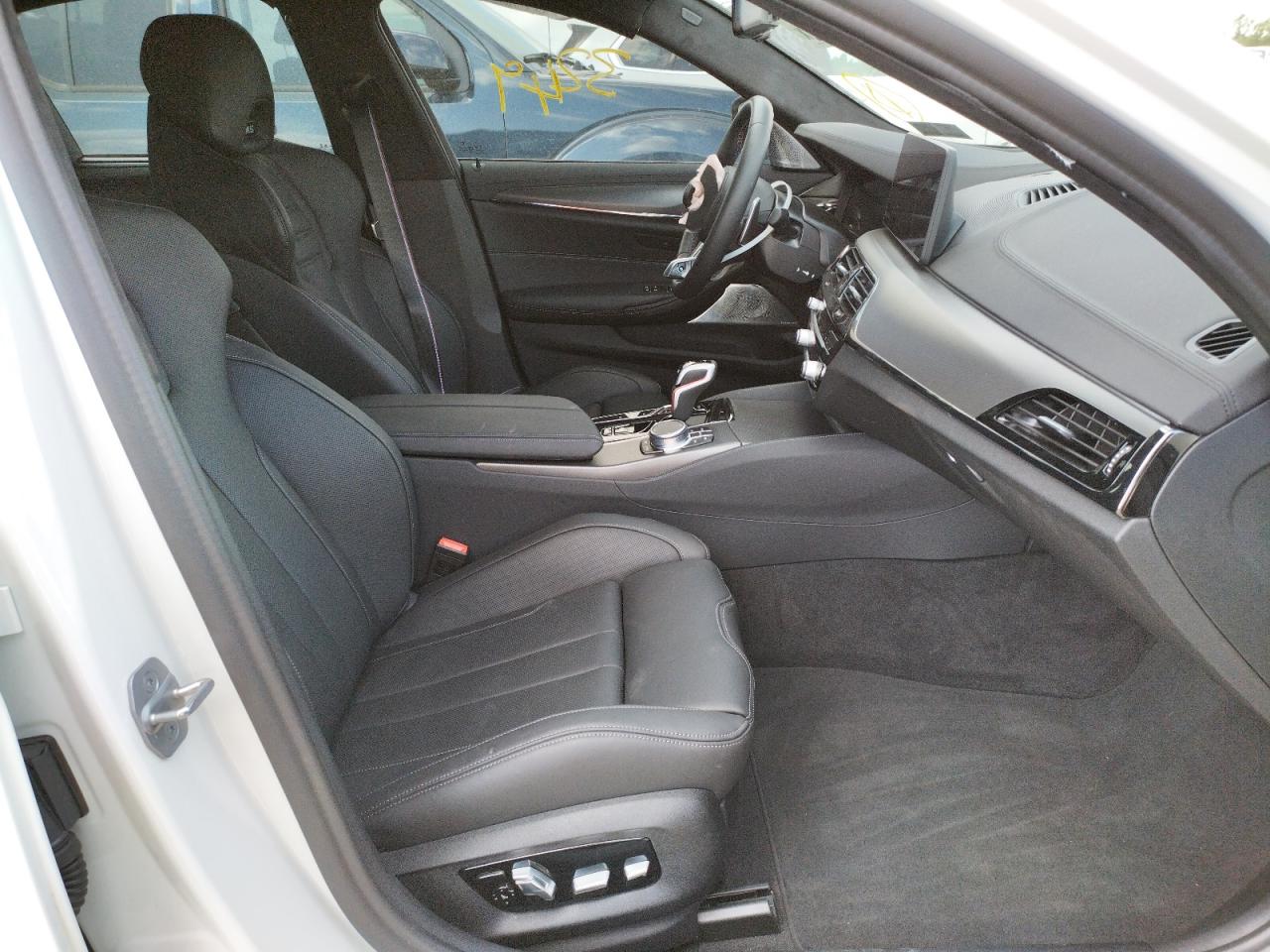 Photo 5 from auction – 2022 BMW M5 with VIN WBS83CH07NCH72531
