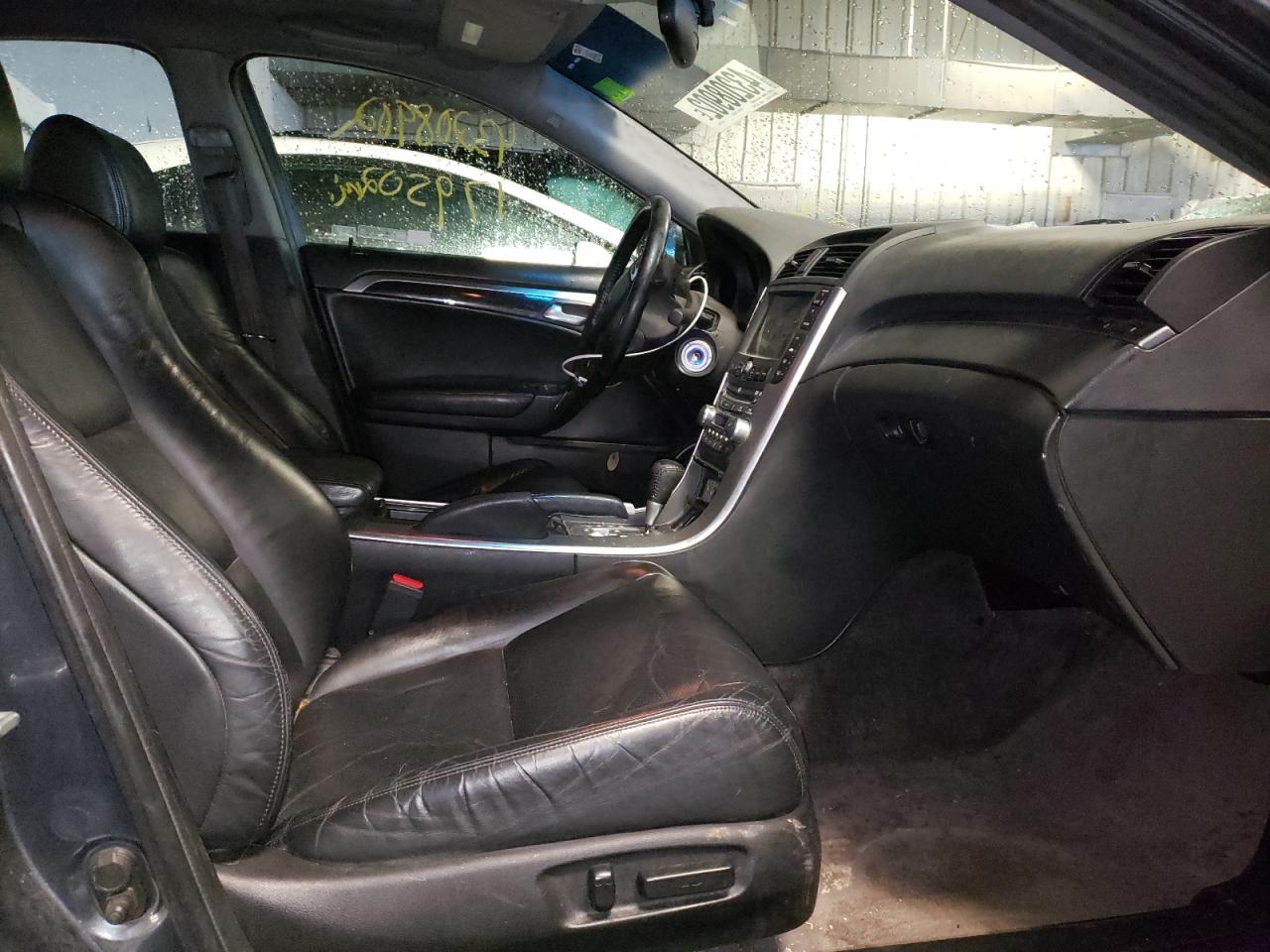 Photo 5 from auction – 2004 ACURA TL with VIN 19UUA66284A073984