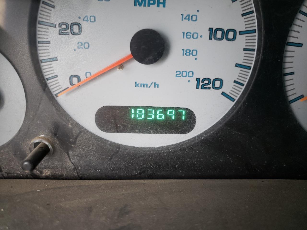 Photo 8 from auction – 2001 CHRYSLER TOWN AND C with VIN 2C8GP64LX1R383890