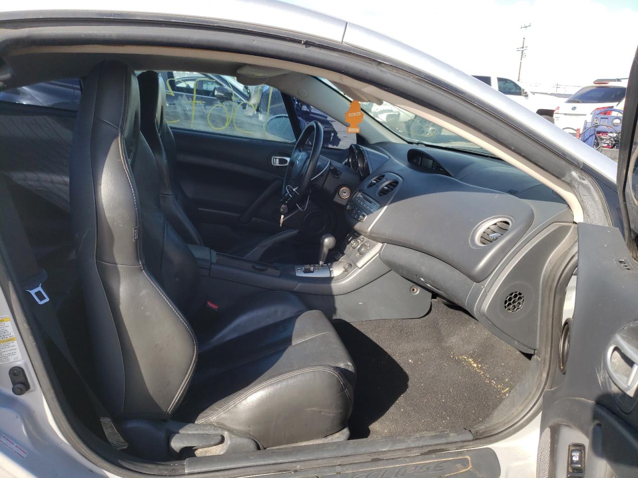 Photo 5 from auction – 2006 MITSUBISHI ECLIPSE SE with VIN 4A3AK44TX6E031999