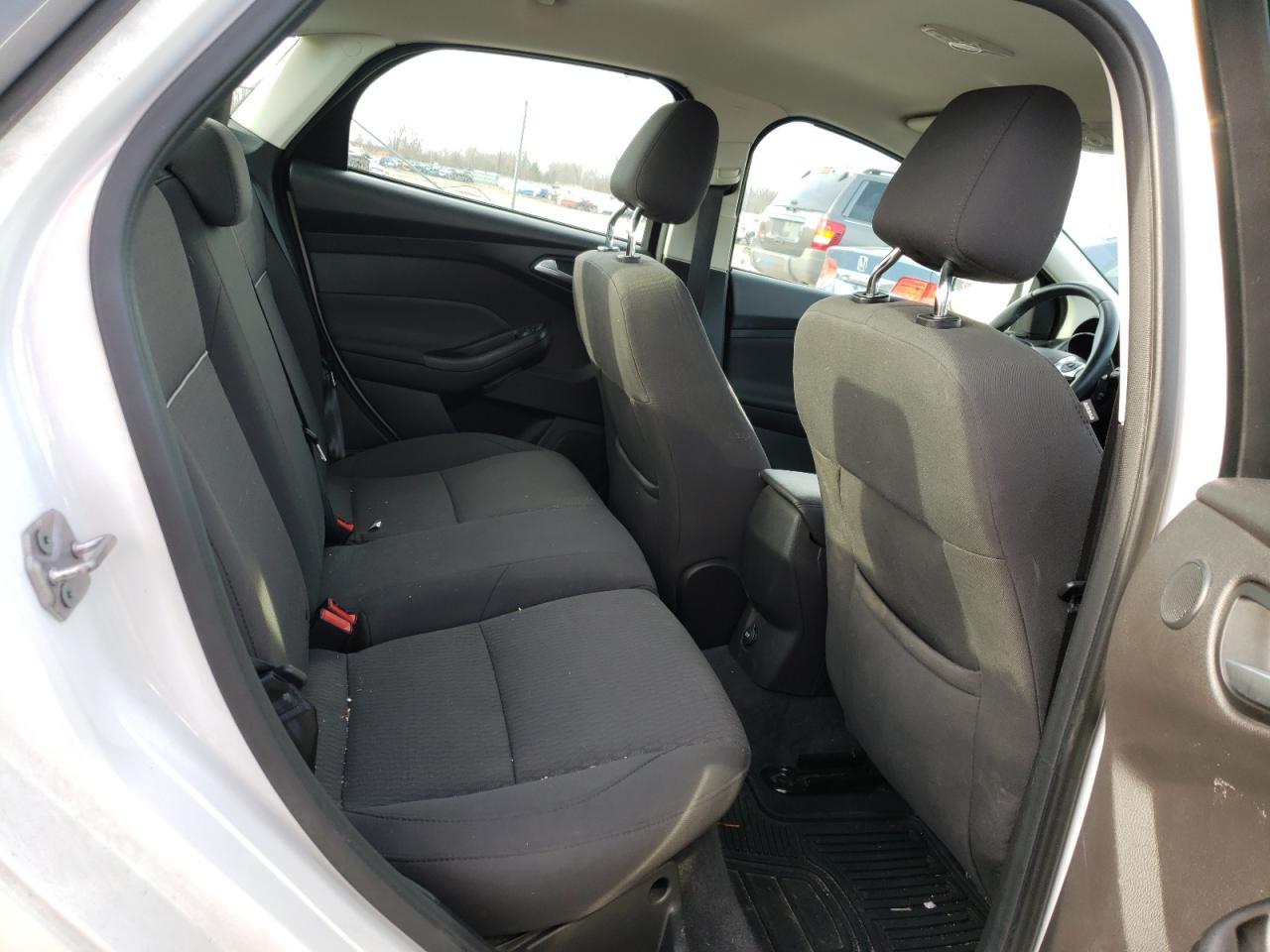 Photo 6 from auction – 2012 FORD FOCUS SEL with VIN 1FAHP3H28CL215110