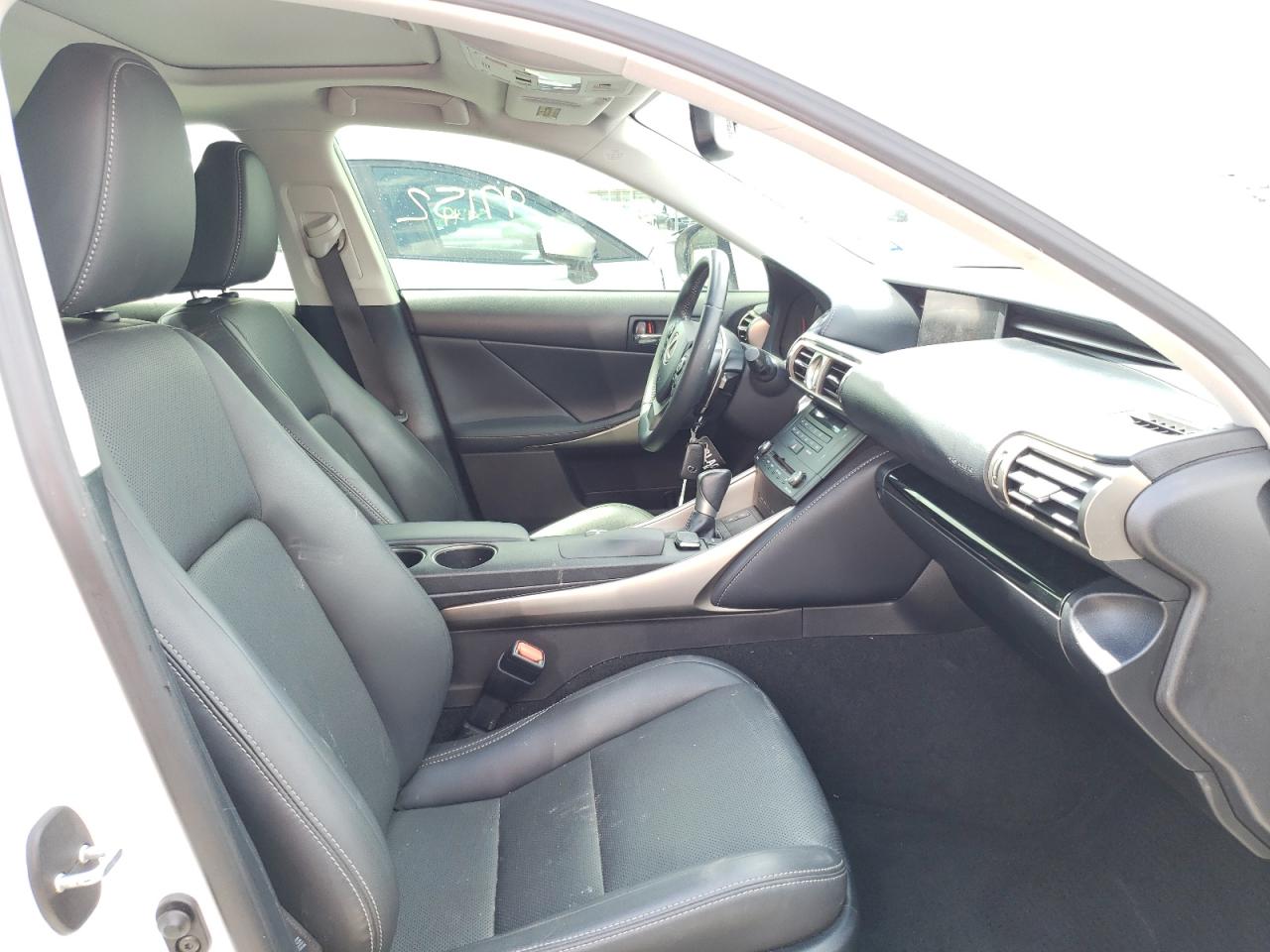 Photo 5 from auction – 2015 LEXUS IS 350 with VIN JTHBE1D25F5016801