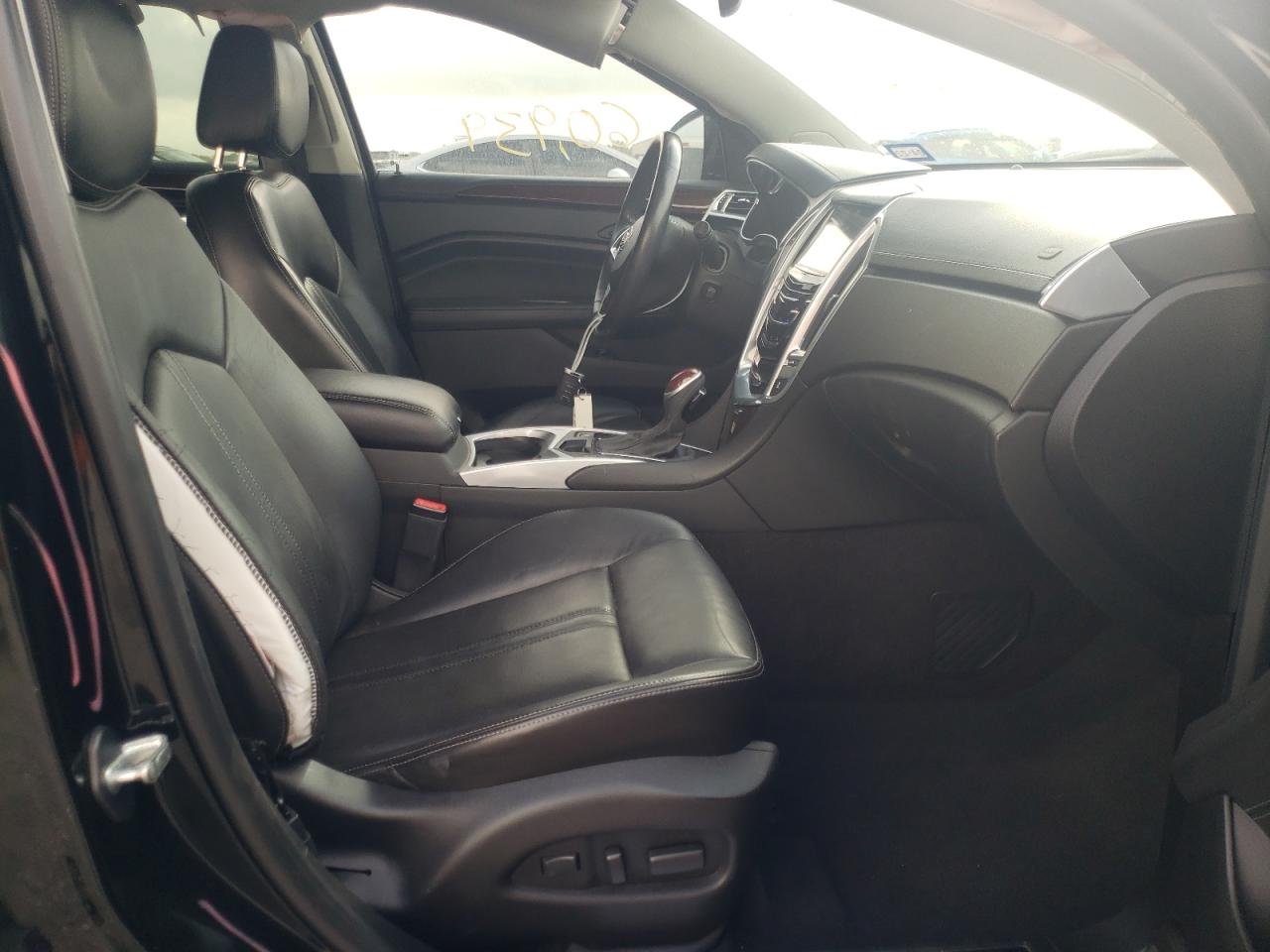 Photo 5 from auction – 2013 CADILLAC SRX PERFOR with VIN 3GYFNDE3XDS646032