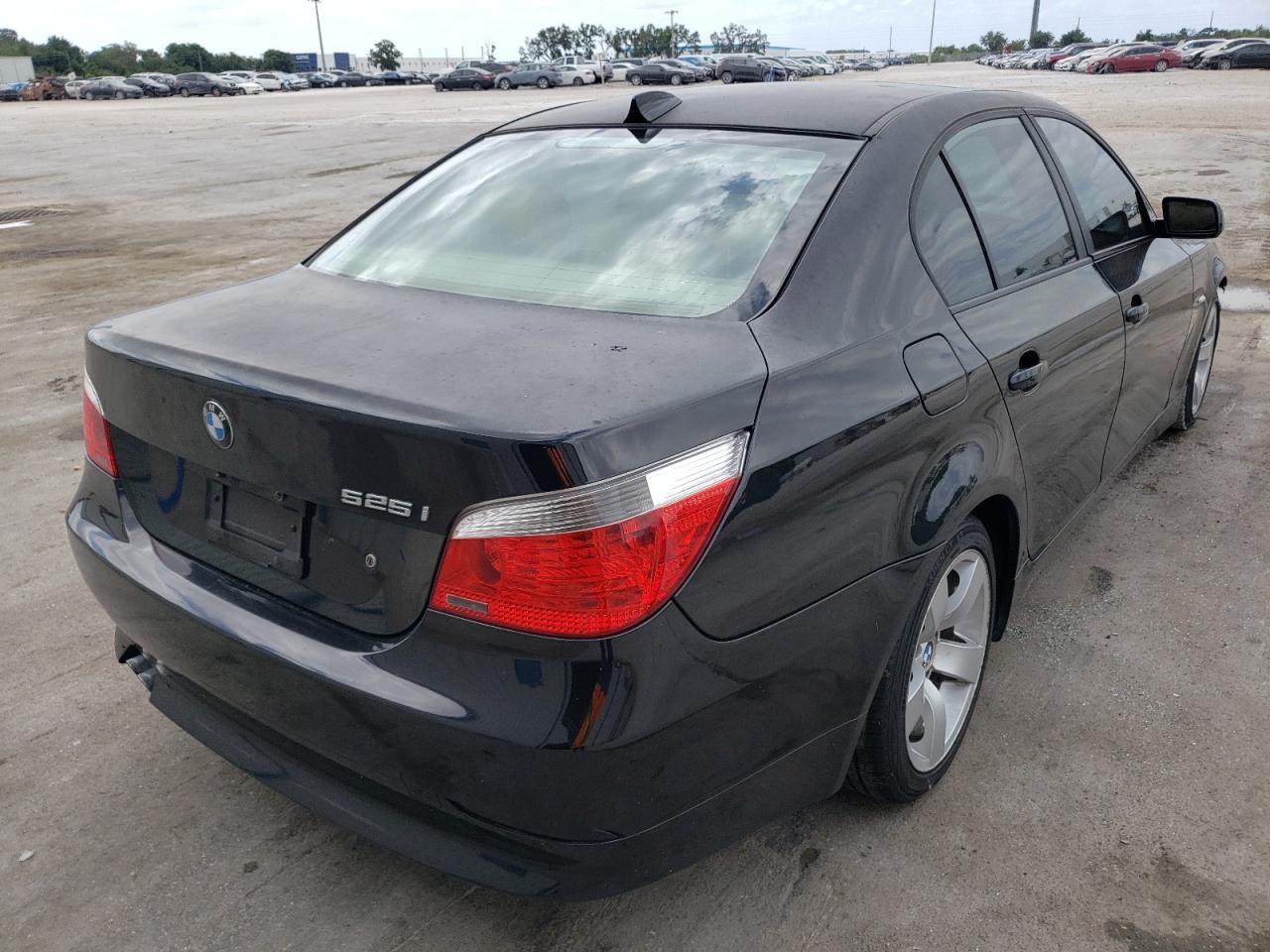Photo 4 from auction – 2006 BMW 525 I with VIN WBANE535X6CK88089