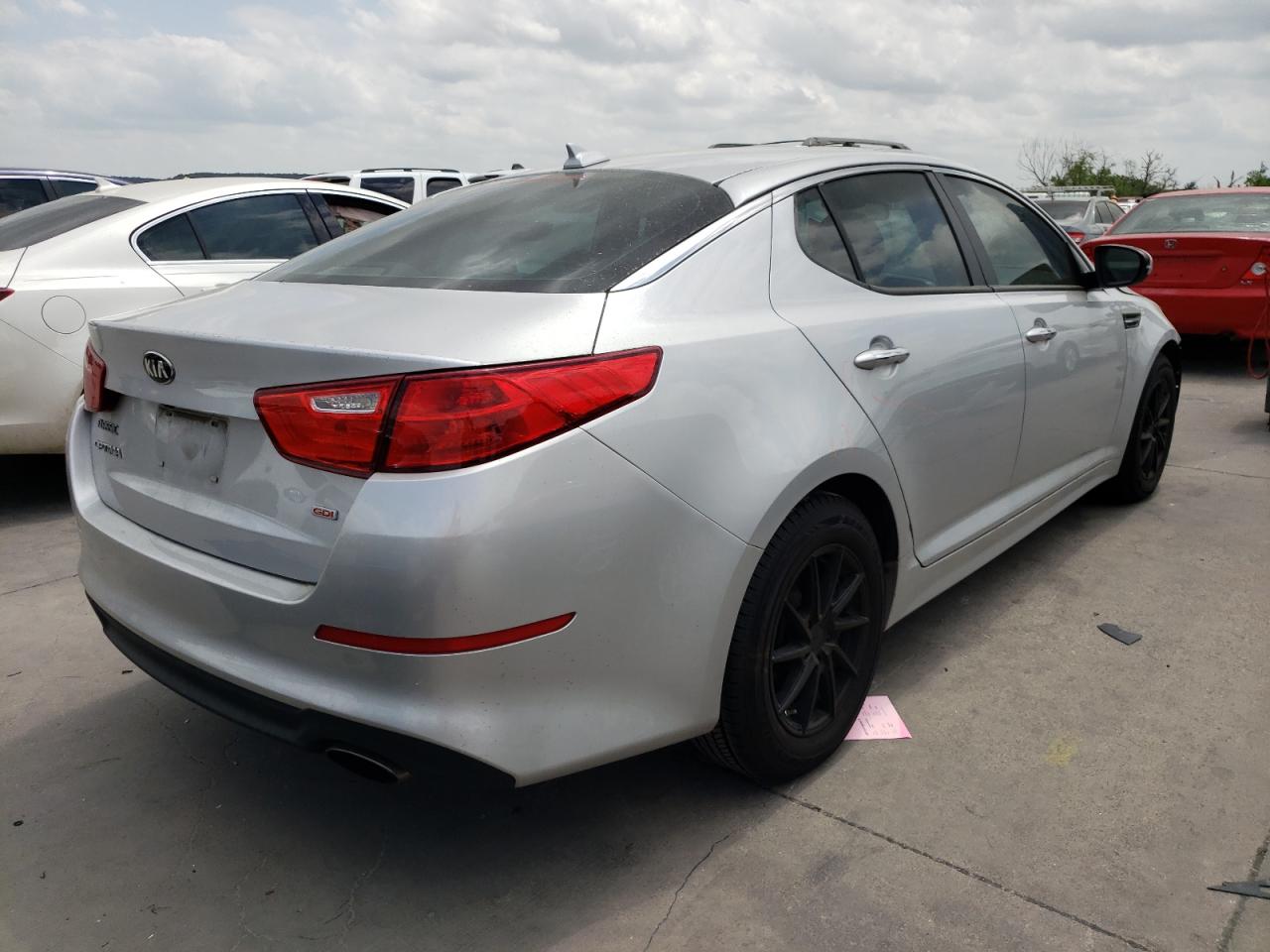 Photo 4 from auction – 2015 KIA OPTIMA LX with VIN 5XXGM4A70FG396072