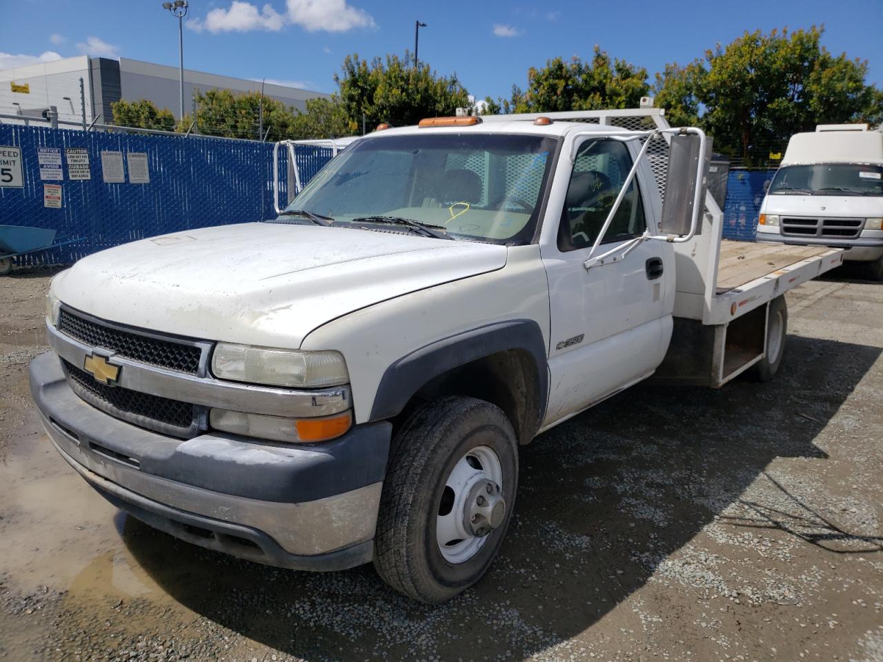 Photo 9 from auction – 2001 CHEVROLET SILVERADO with VIN 1GBJC34GX1F105281