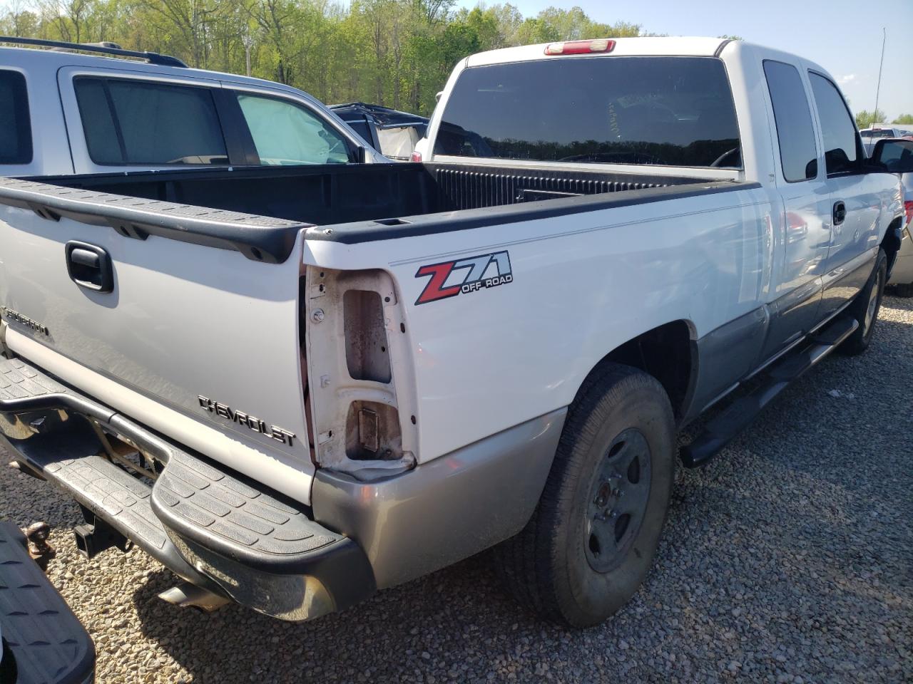 Photo 4 from auction – 2003 CHEVROLET SILVERADO with VIN 2GCEK19V931166384