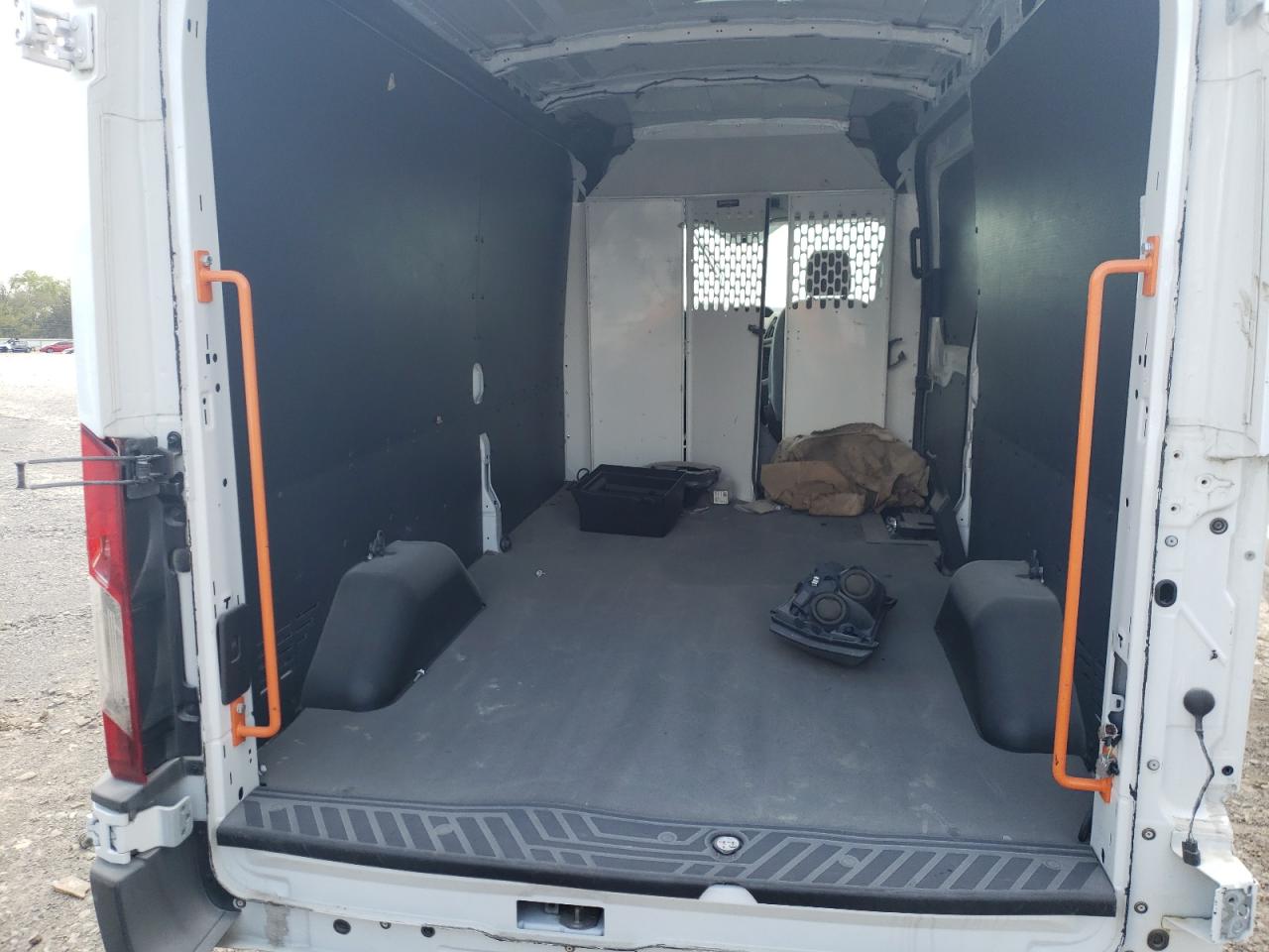 Photo 6 from auction – 2019 FORD TRANSIT T- with VIN 1FTYE2CM6KKB36011