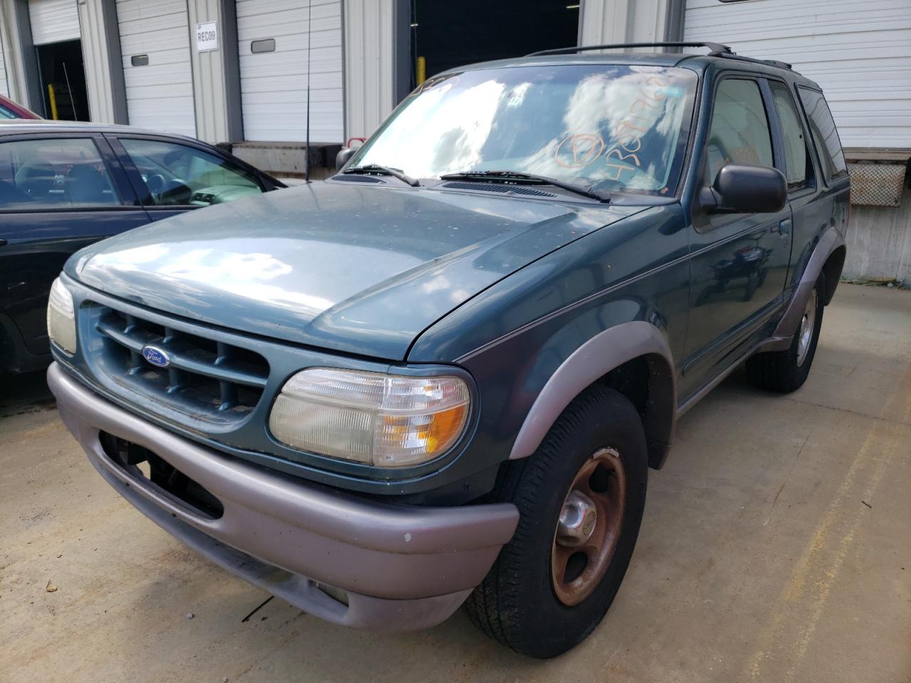 Photo 2 from auction – 1997 FORD EXPLORER with VIN 1FMCU24E6VUC68226