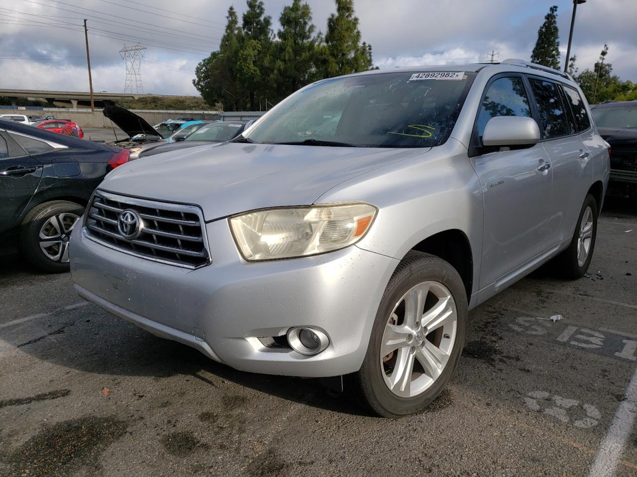 Photo 2 from auction – 2009 TOYOTA HIGHLANDER with VIN JTEDS42A192070872