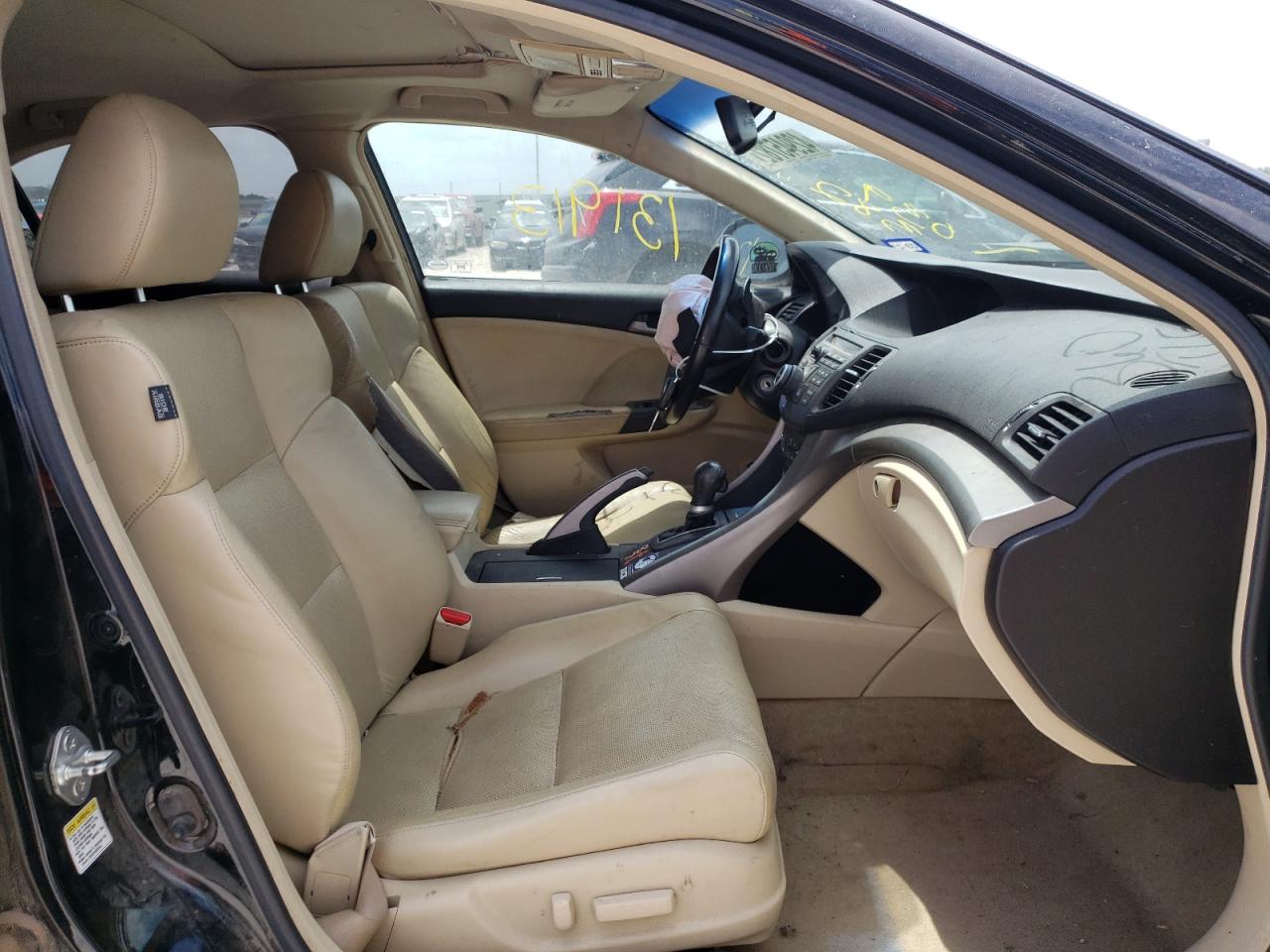 Photo 5 from auction – 2010 ACURA TSX with VIN JH4CU2F63AC039382