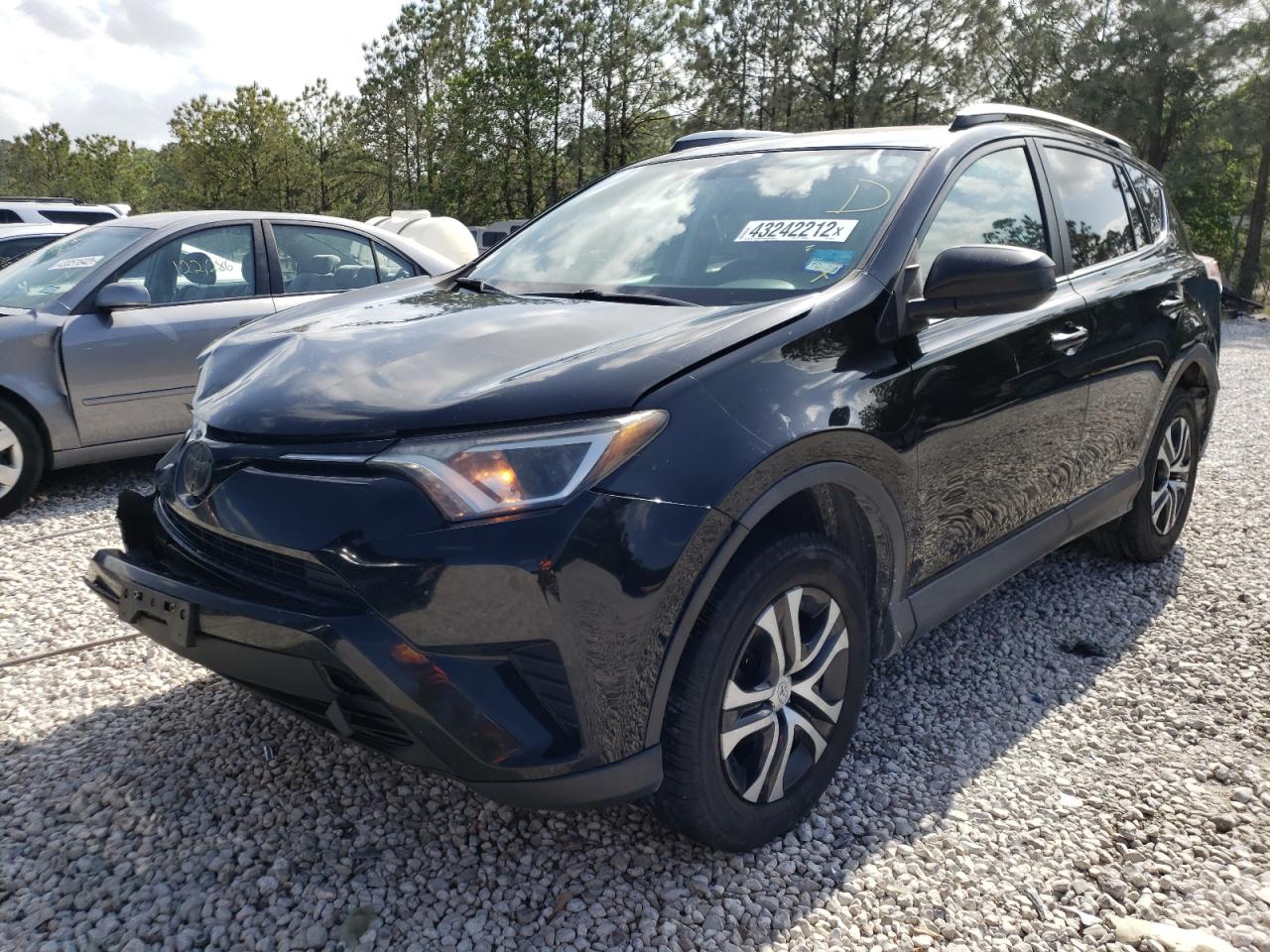 Photo 2 from auction – 2016 TOYOTA RAV4 LE with VIN 2T3ZFREV7GW300381