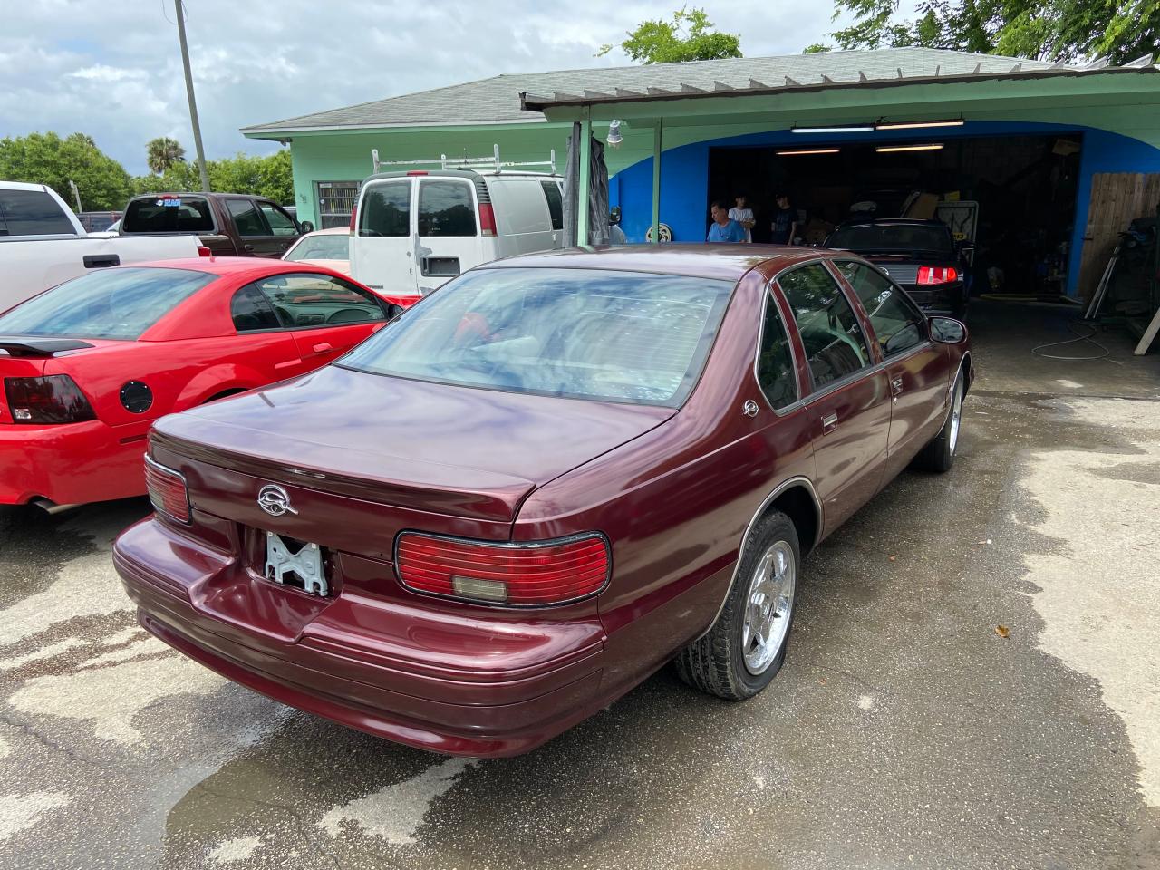 Photo 4 from auction – 1996 CHEVROLET CAPRICE CL with VIN 1G1BL52W9TR153984