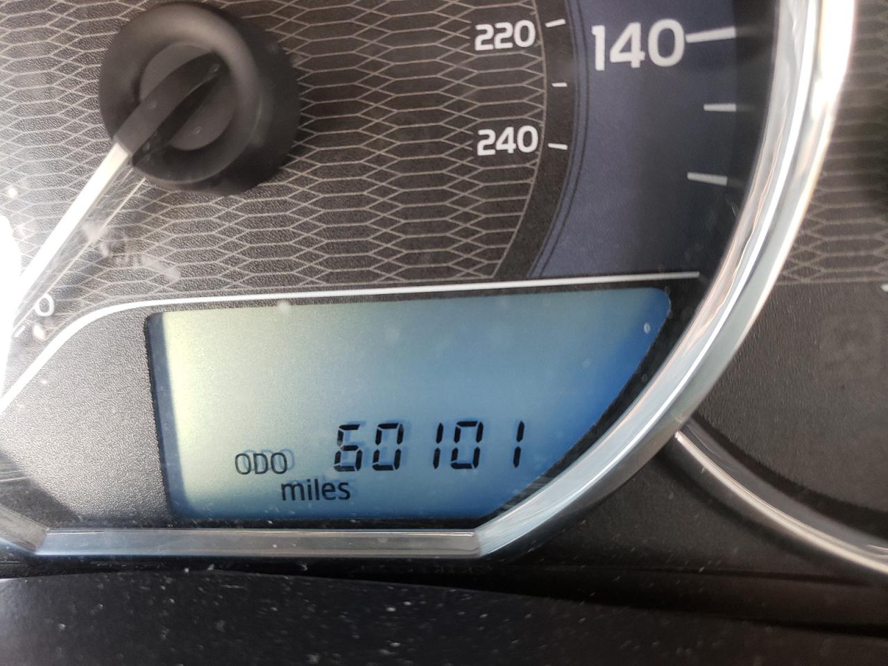 Photo 8 from auction – 2015 TOYOTA COROLLA L with VIN 5YFBURHE5FP342589