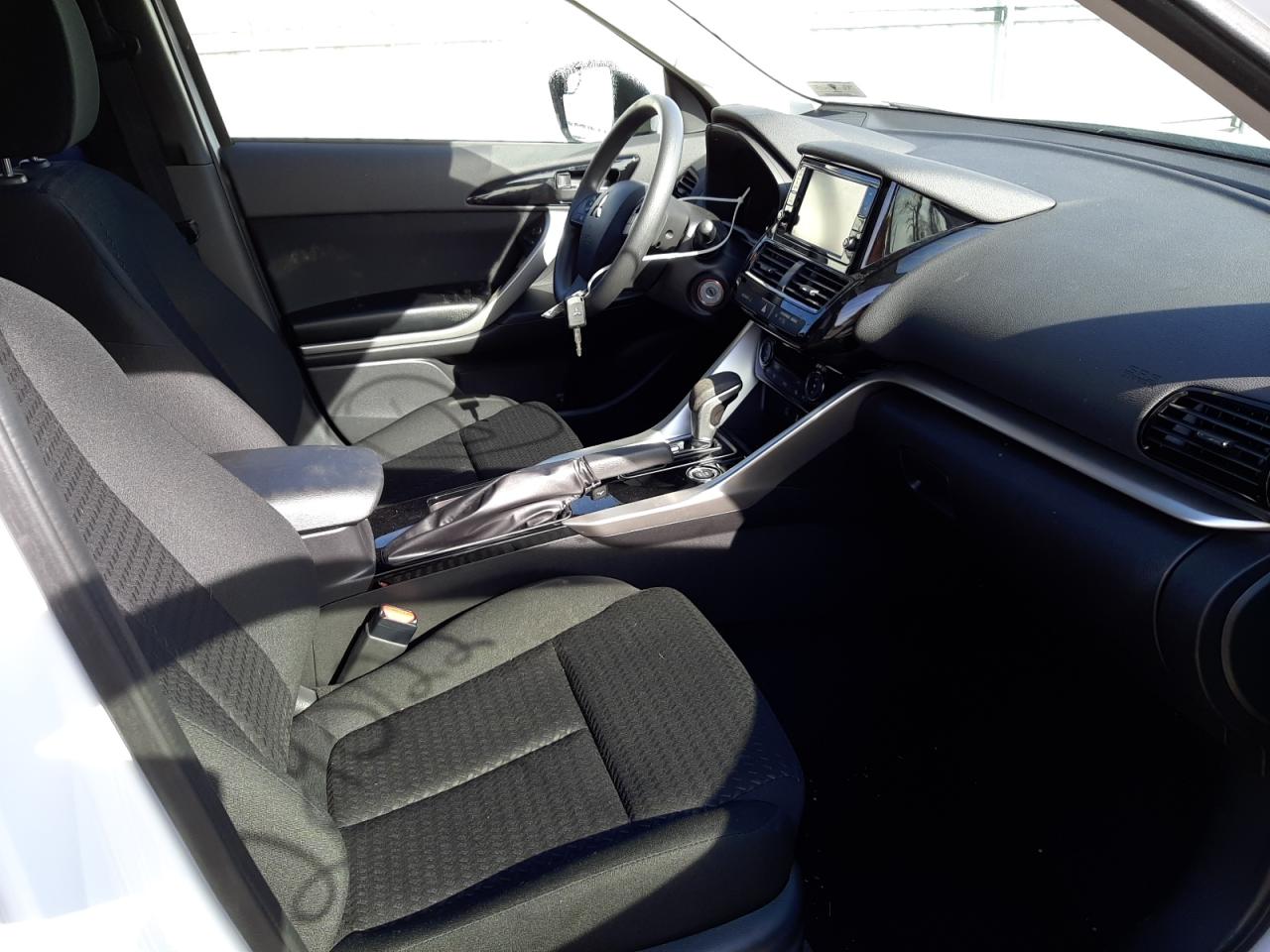 Photo 5 from auction – 2022 MITSUBISHI ECLIPSE CR with VIN JA4ATUAA0NZ040120