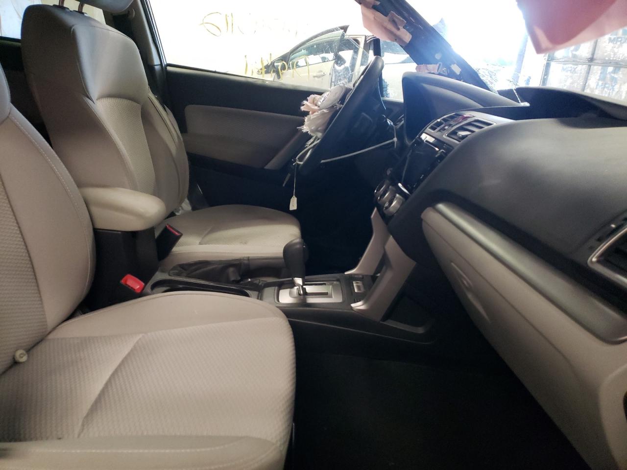 Photo 5 from auction – 2017 SUBARU FORESTER 2 with VIN JF2SJAGC8HH469377