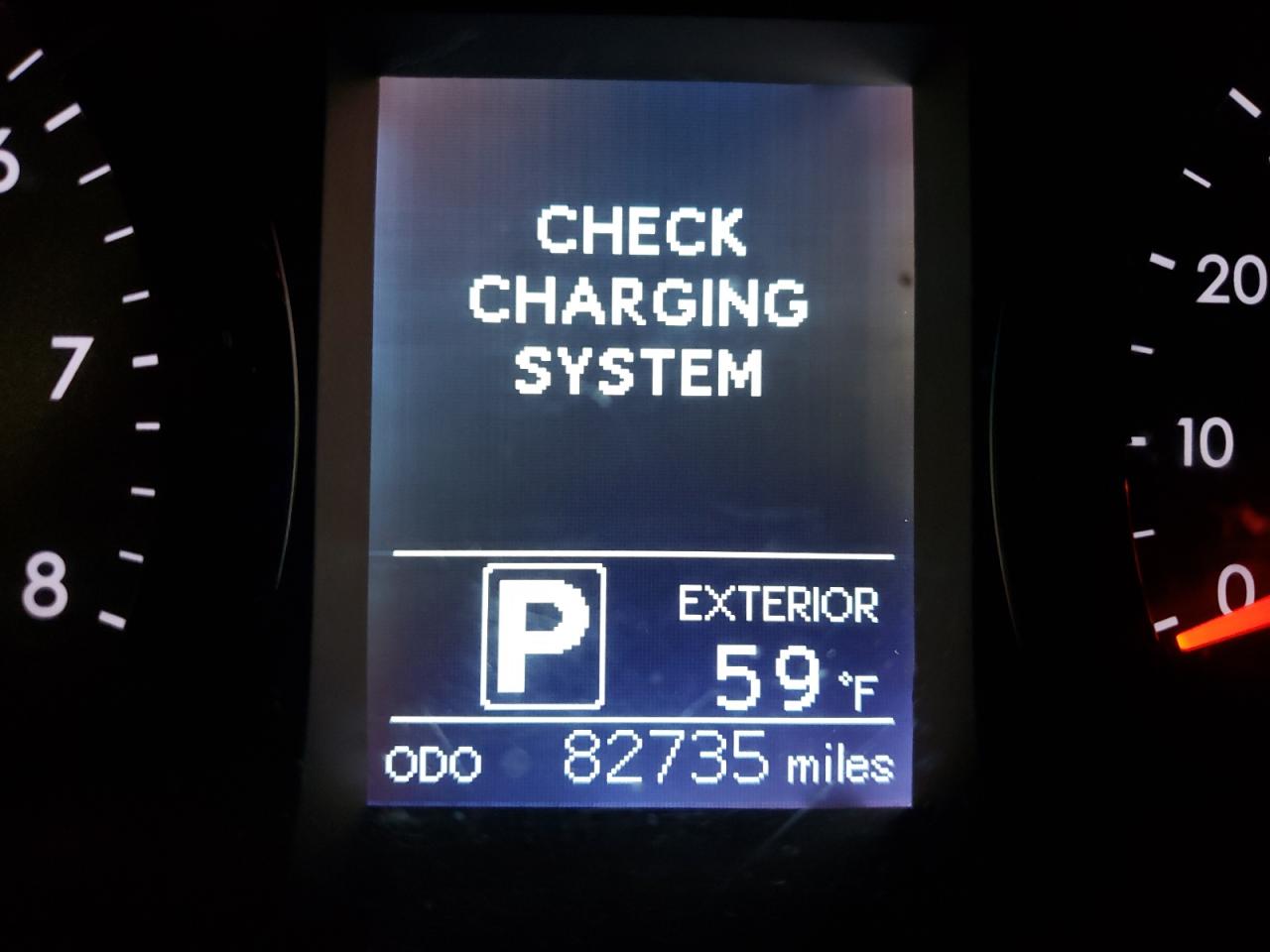 Photo 8 from auction – 2015 TOYOTA SIENNA LE with VIN 5TDKK3DC2FS553439