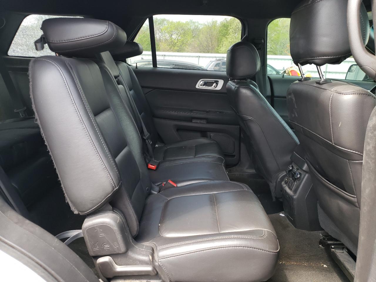 Photo 6 from auction – 2015 FORD EXPLORER L with VIN 1FM5K8F82FGB91217