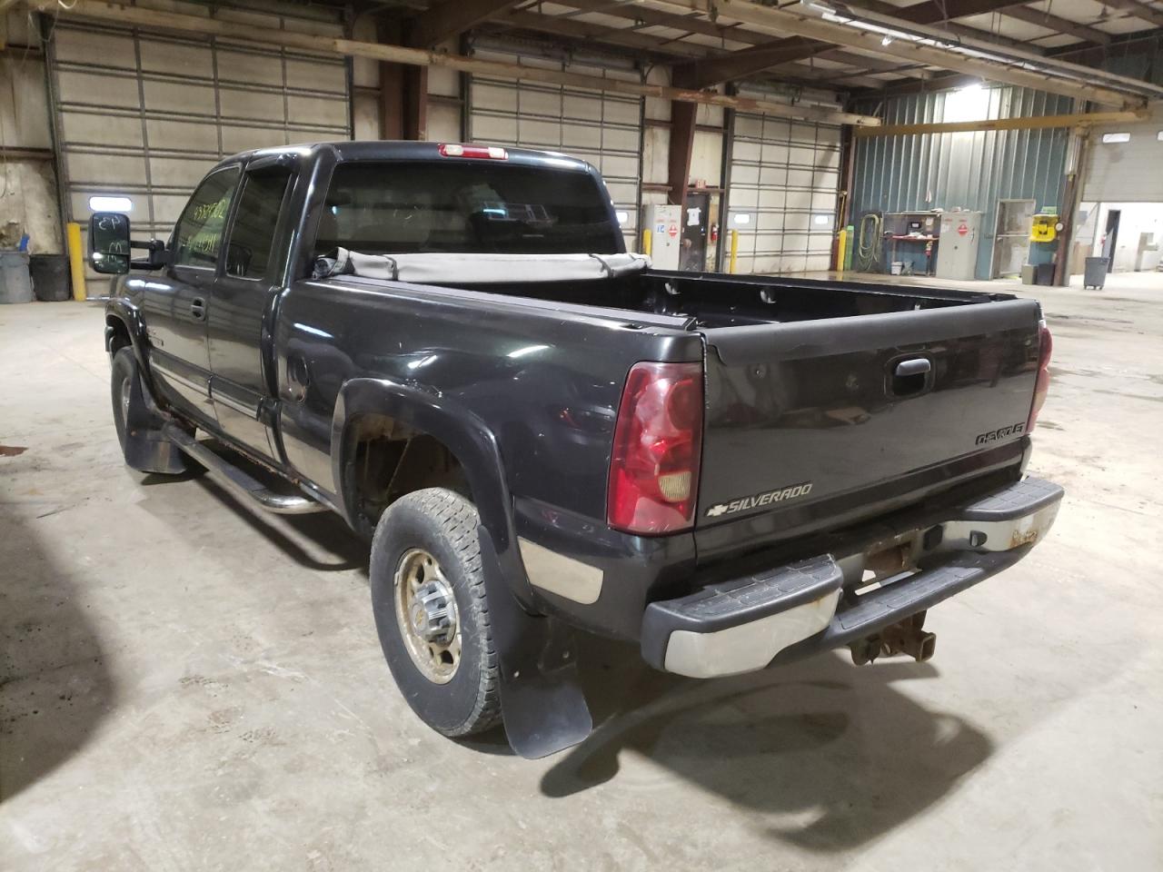 Photo 3 from auction – 2003 CHEVROLET SILVERADO with VIN 1GCHC29123E179957