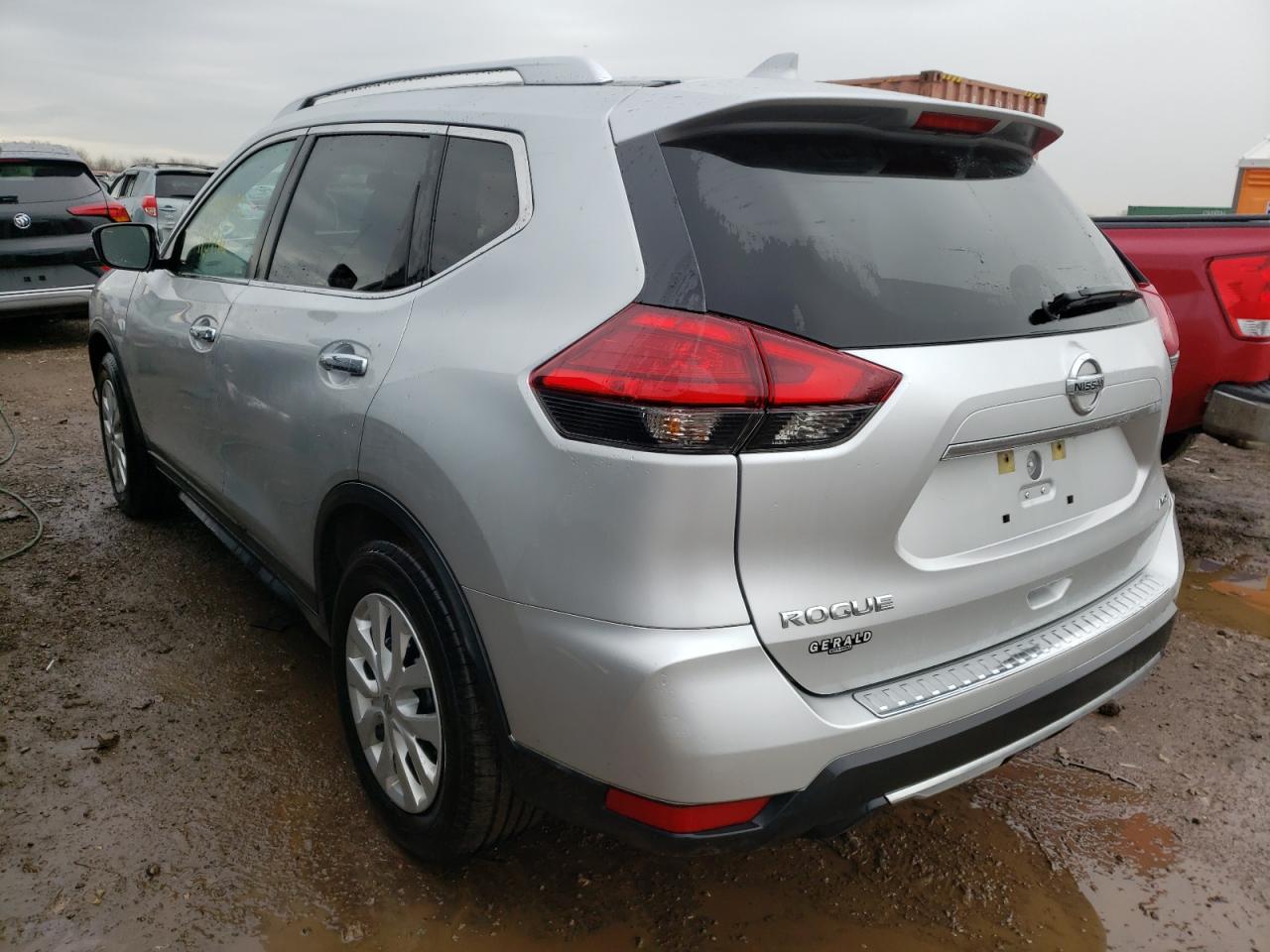 Photo 3 from auction – 2017 NISSAN ROGUE S with VIN KNMAT2MVXHP513689
