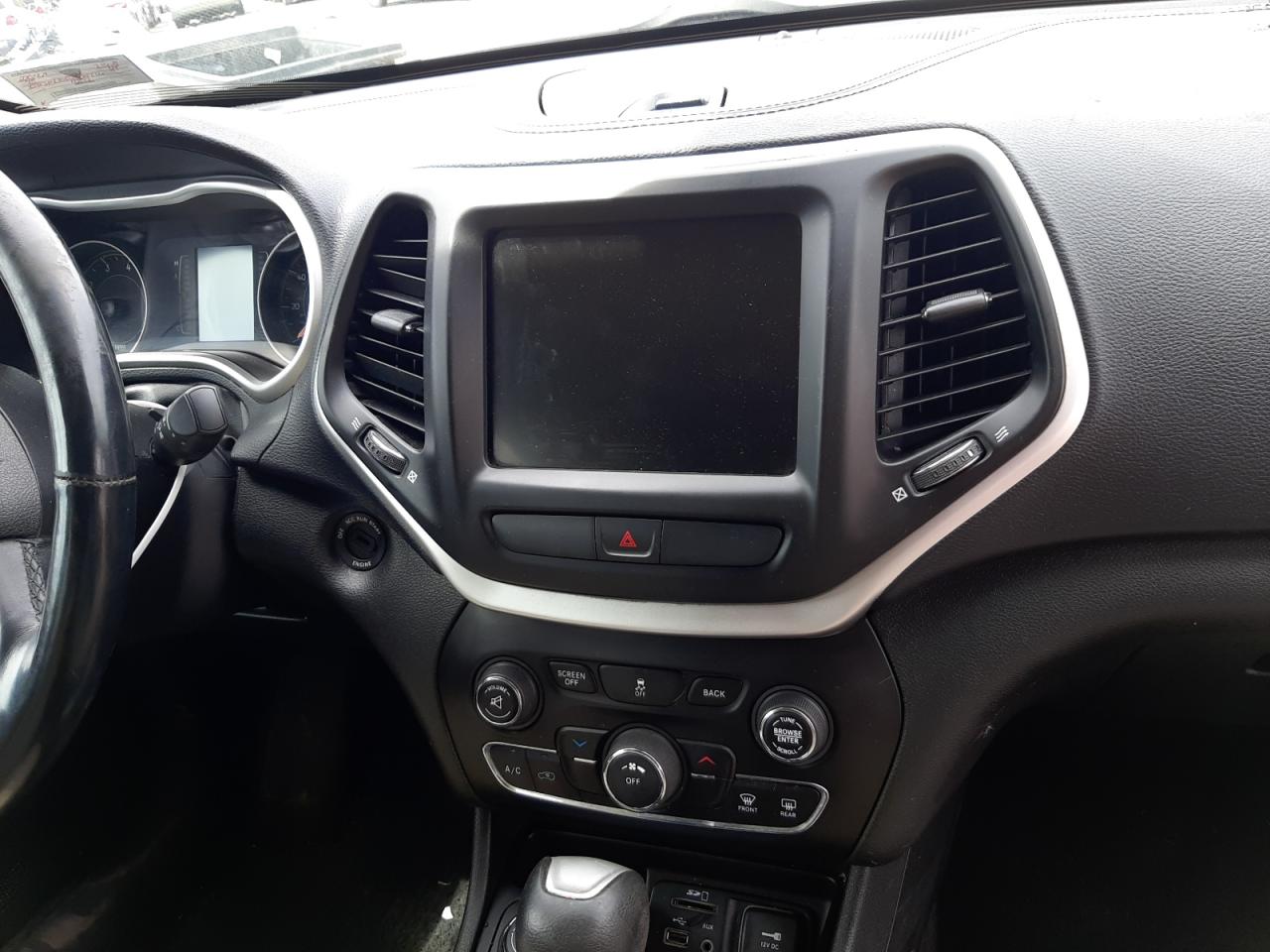Photo 9 from auction – 2015 JEEP CHEROKEE L with VIN 1C4PJMCB1FW674776