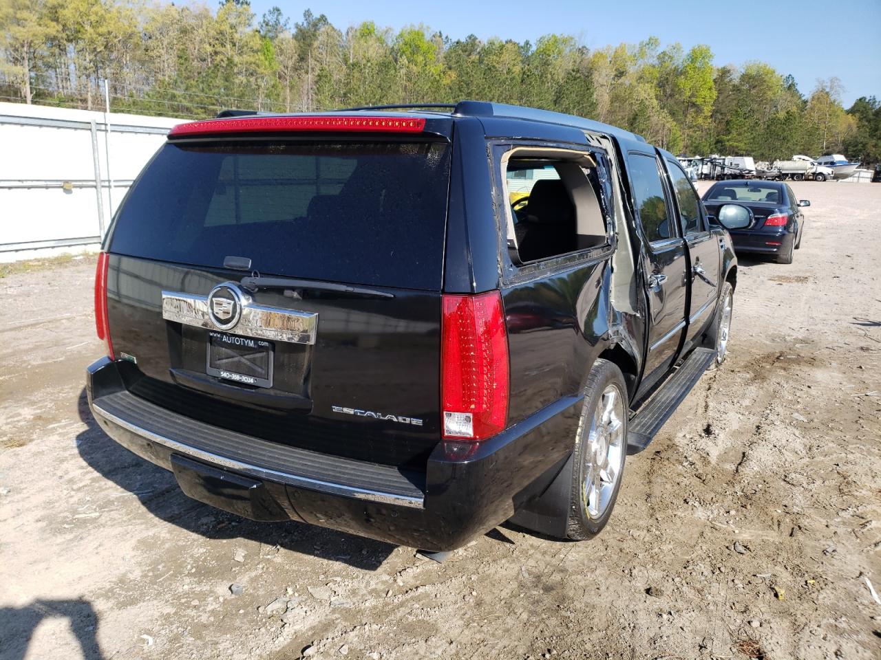 Photo 4 from auction – 2011 CADILLAC ESCALADE E with VIN 1GYS4JEF2BR233189