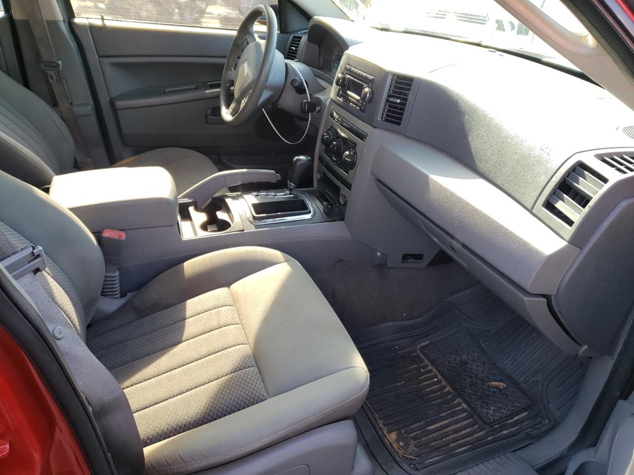 Photo 5 from auction – 2006 JEEP GRAND CHER with VIN 1J4GS48K16C243601