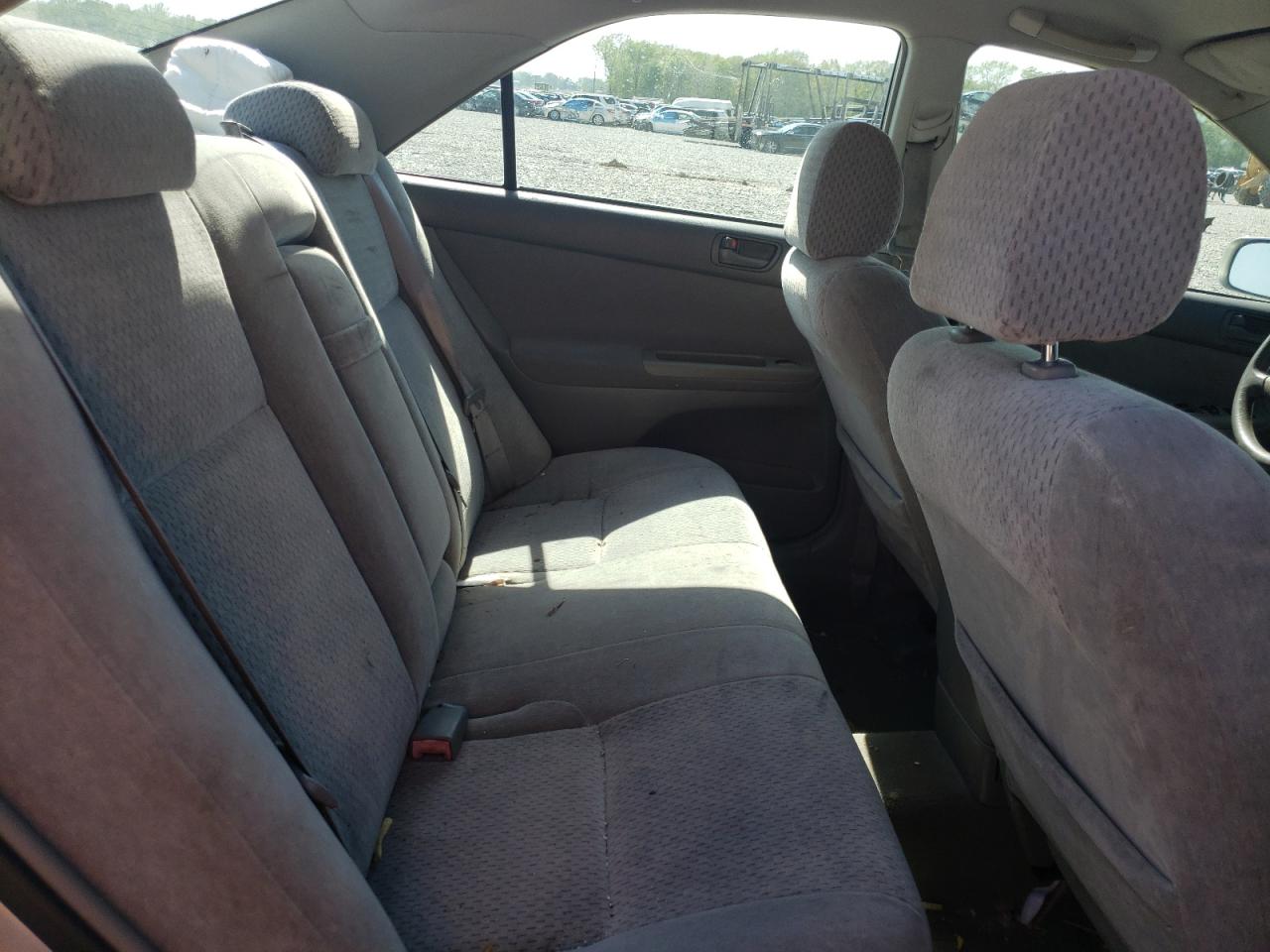 Photo 6 from auction – 2003 TOYOTA CAMRY LE with VIN 4T1BE32K03U706551