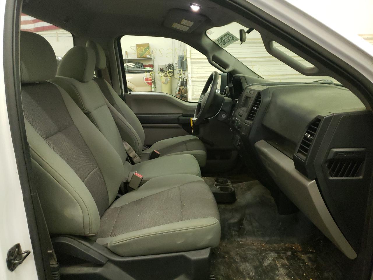 Photo 5 from auction – 2017 FORD F150 with VIN 1FTMF1C83HKD82340