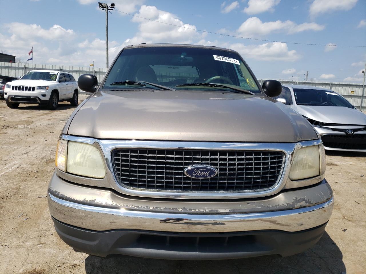 Photo 9 from auction – 2002 FORD EXPEDITION with VIN 1FMRU15W12LA40762
