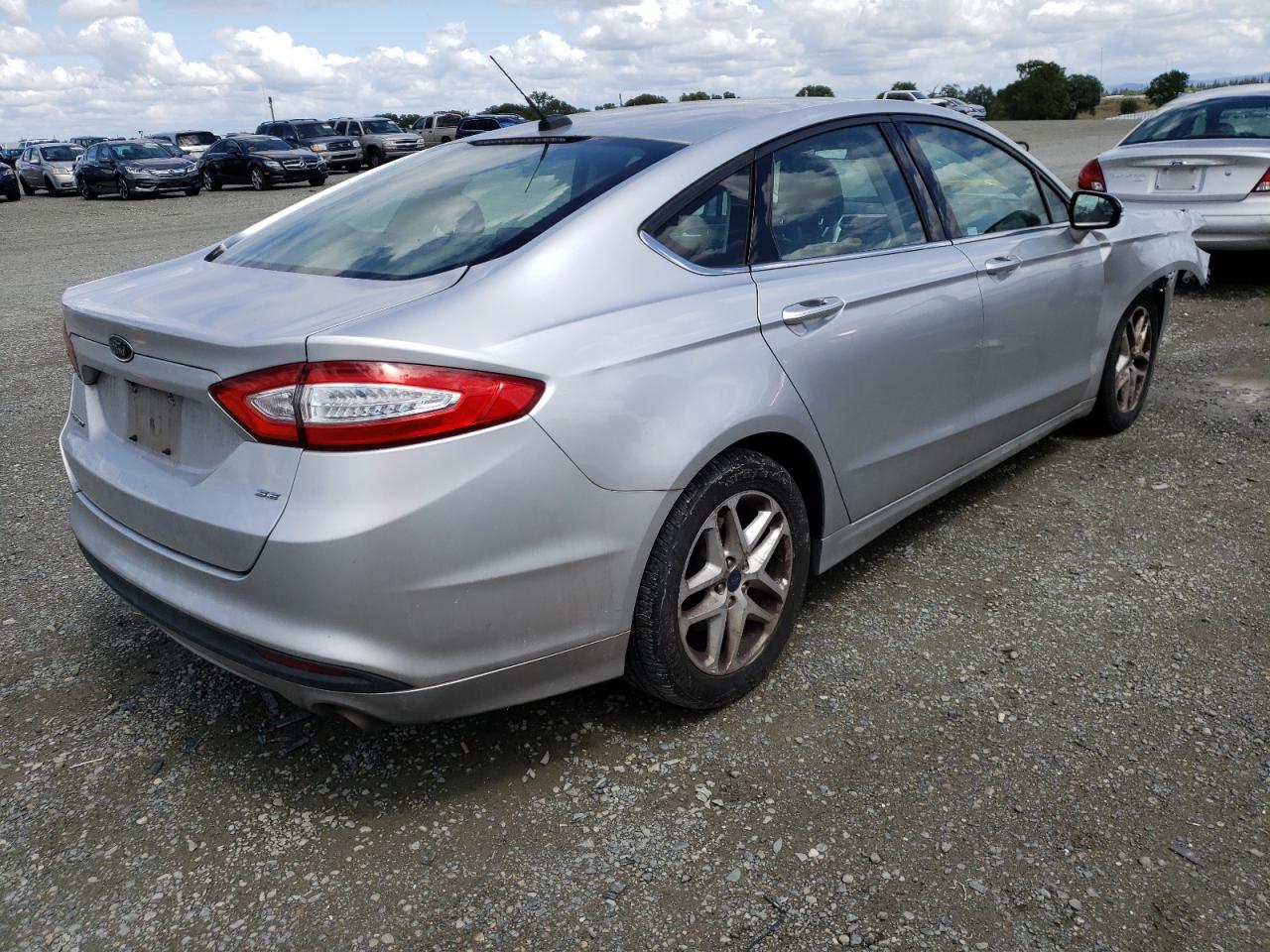 Photo 4 from auction – 2015 FORD FUSION SE with VIN 3FA6P0H72FR152609