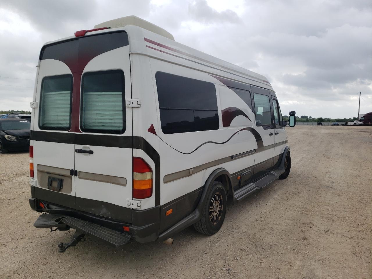 Photo 4 from auction – 2005 GULF STREAM TRAVEL TRA with VIN WD2PD744145614863