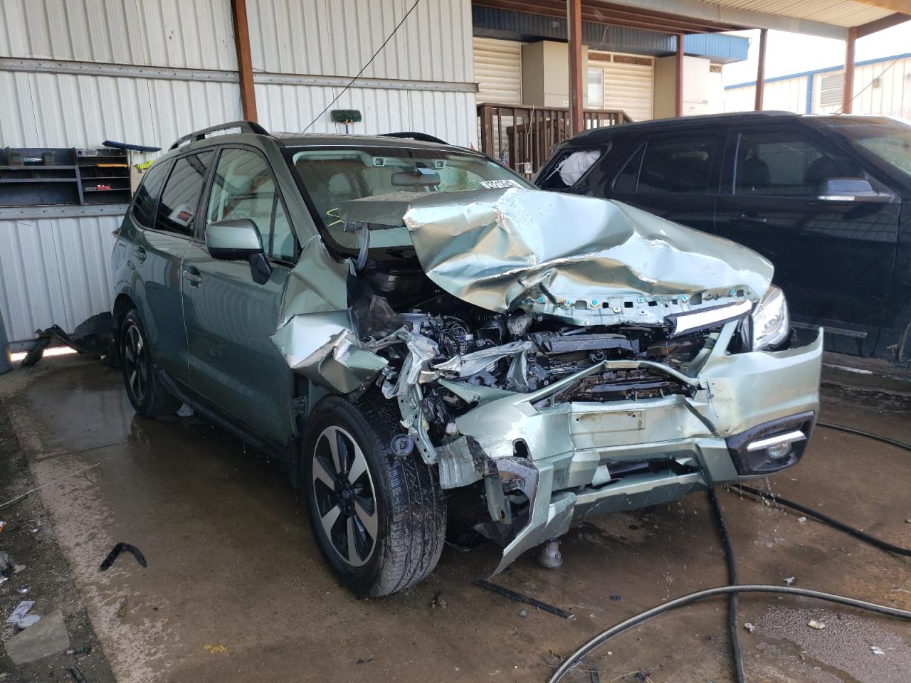 SUBARU FORESTER 2 2018 with VIN JF2SJAGCXJH583239 - Photo from auction