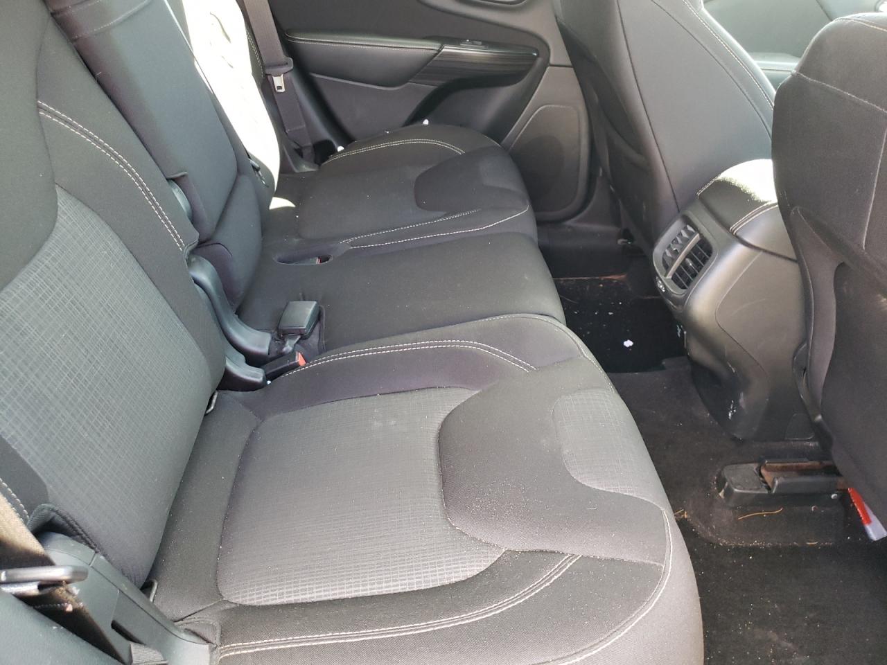 Photo 6 from auction – 2015 JEEP CHEROKEE L with VIN 1C4PJMCB2FW529424