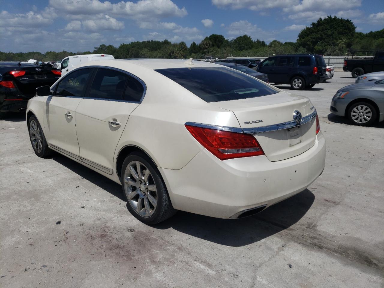 Photo 3 from auction – 2014 BUICK LACROSSE with VIN 1G4GB5G3XEF118630
