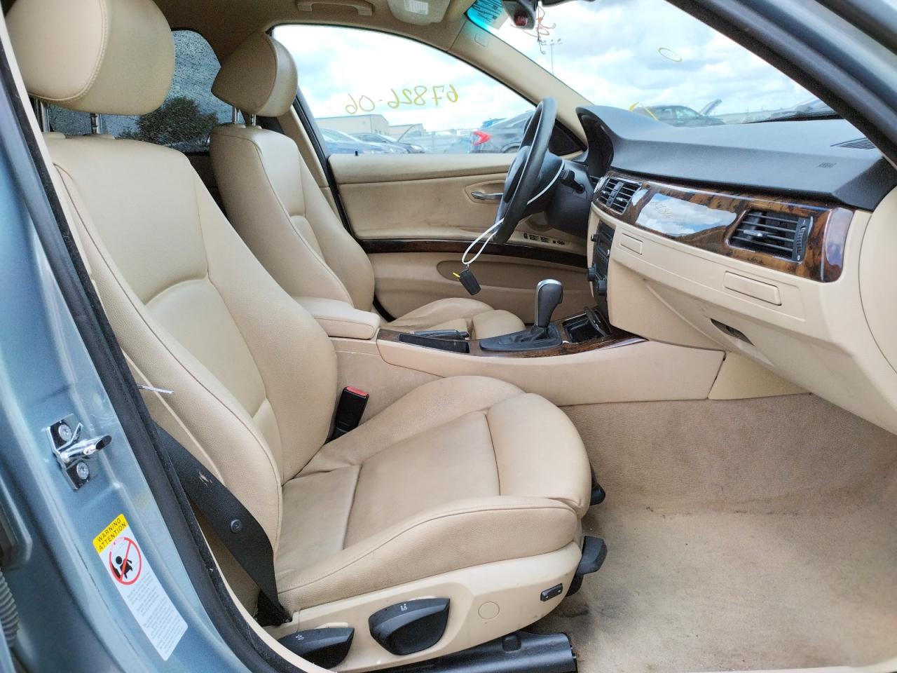 Photo 5 from auction – 2006 BMW 325 I with VIN WBAVB13546KX46426