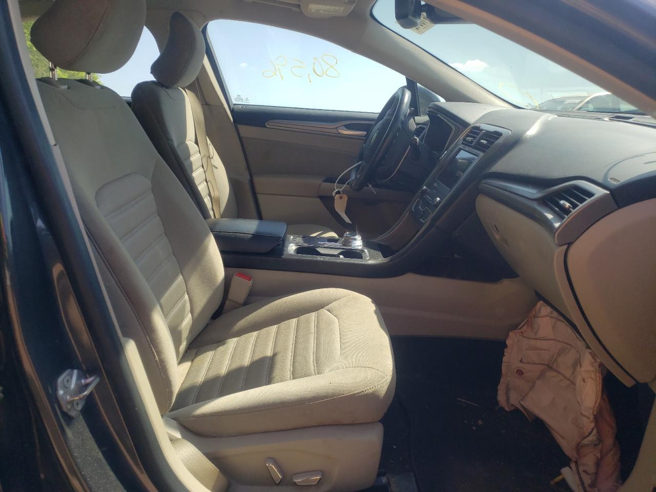 Photo 5 from auction – 2019 FORD FUSION SE with VIN 3FA6P0HD5KR146612