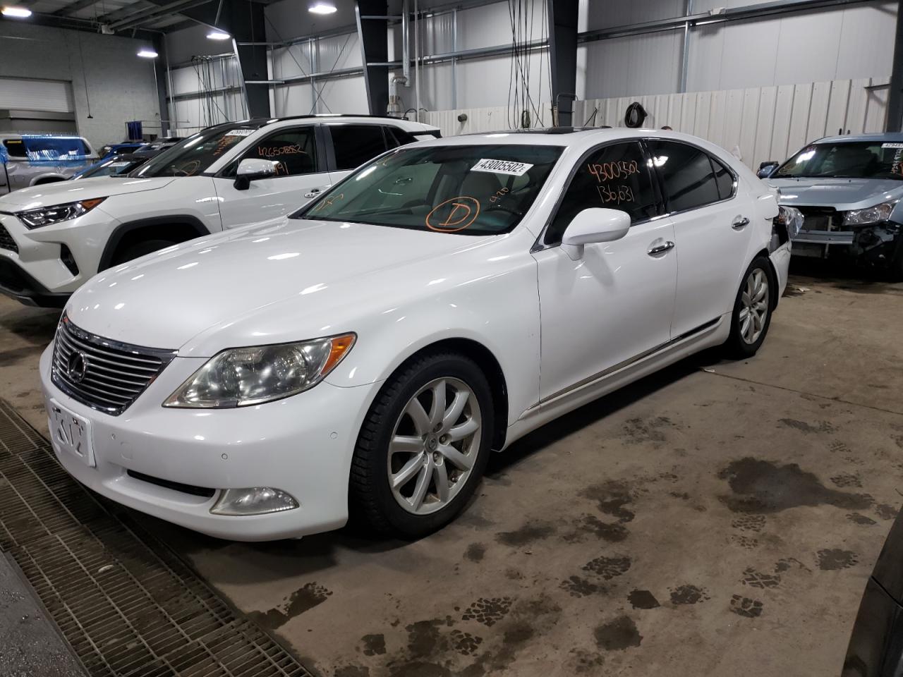 Photo 2 from auction – 2007 LEXUS LS 460 with VIN JTHBL46F875011164