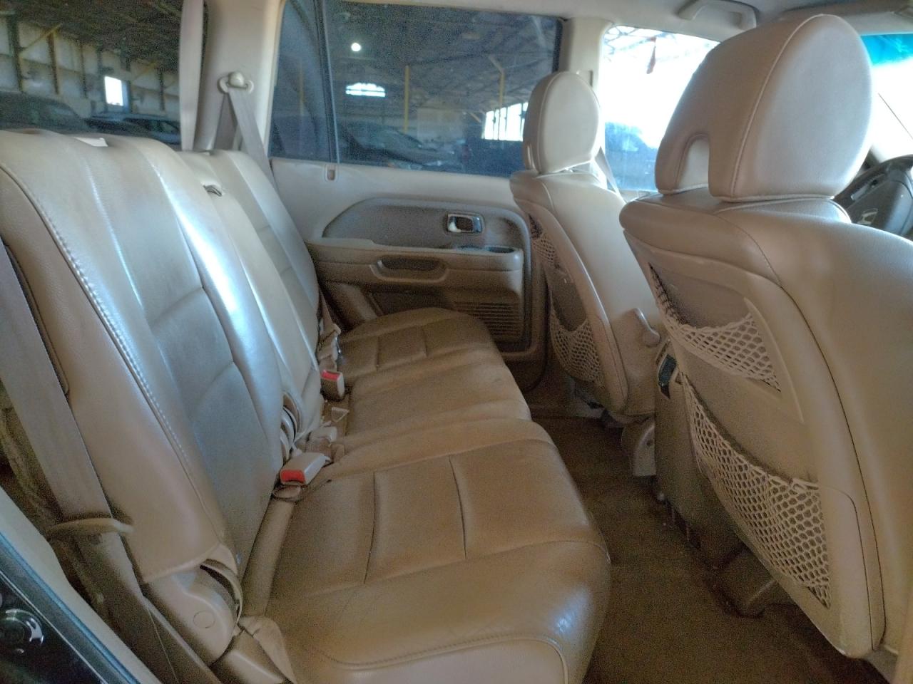 Photo 6 from auction – 2006 HONDA PILOT EX with VIN 2HKYF18596H540921