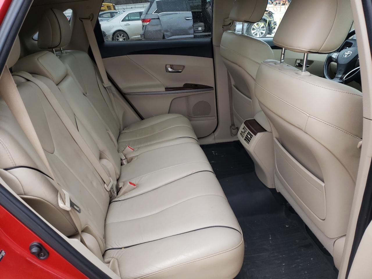 Photo 6 from auction – 2010 TOYOTA VENZA with VIN 4T3BA3BB4AU014938