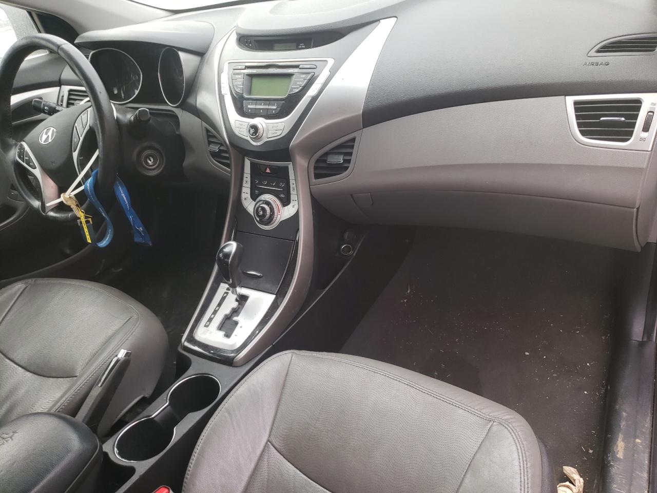 Photo 9 from auction – 2012 HYUNDAI ELANTRA GL with VIN 5NPDH4AE8CH095006
