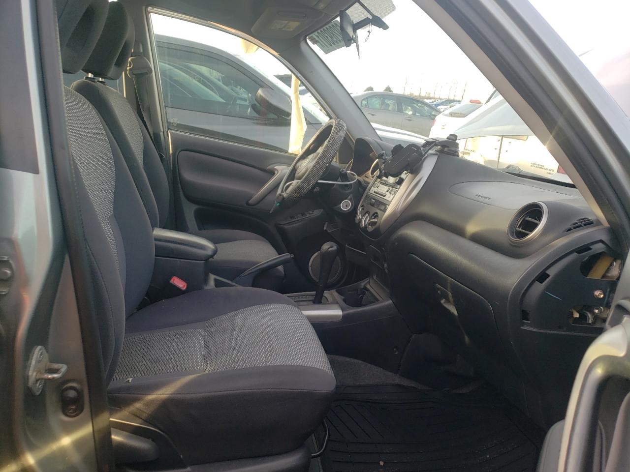 Photo 5 from auction – 2004 TOYOTA RAV4 with VIN JTEHD20V540002746